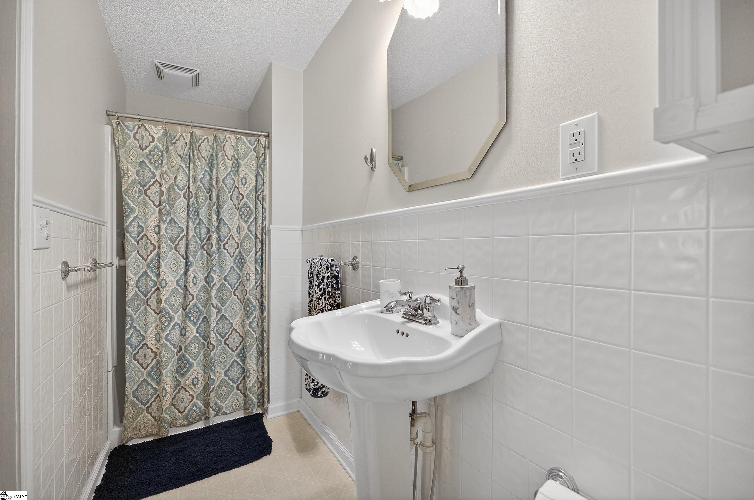 260 Riggs Drive Clemson, SC 29631