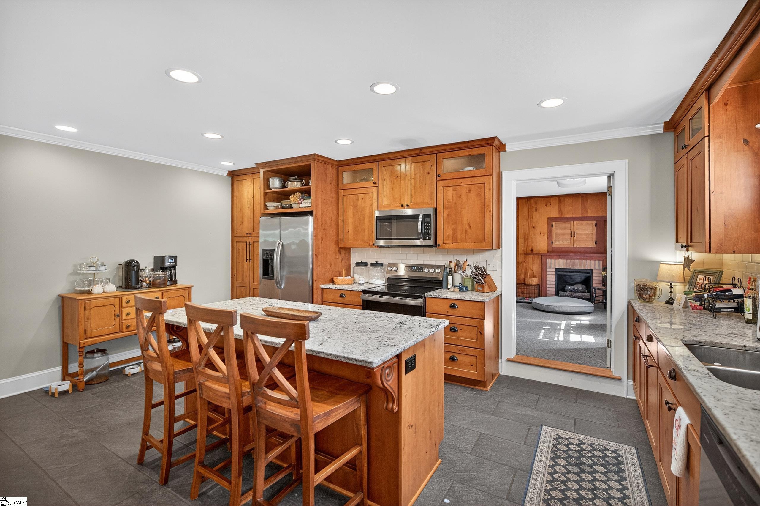 260 Riggs Drive Clemson, SC 29631