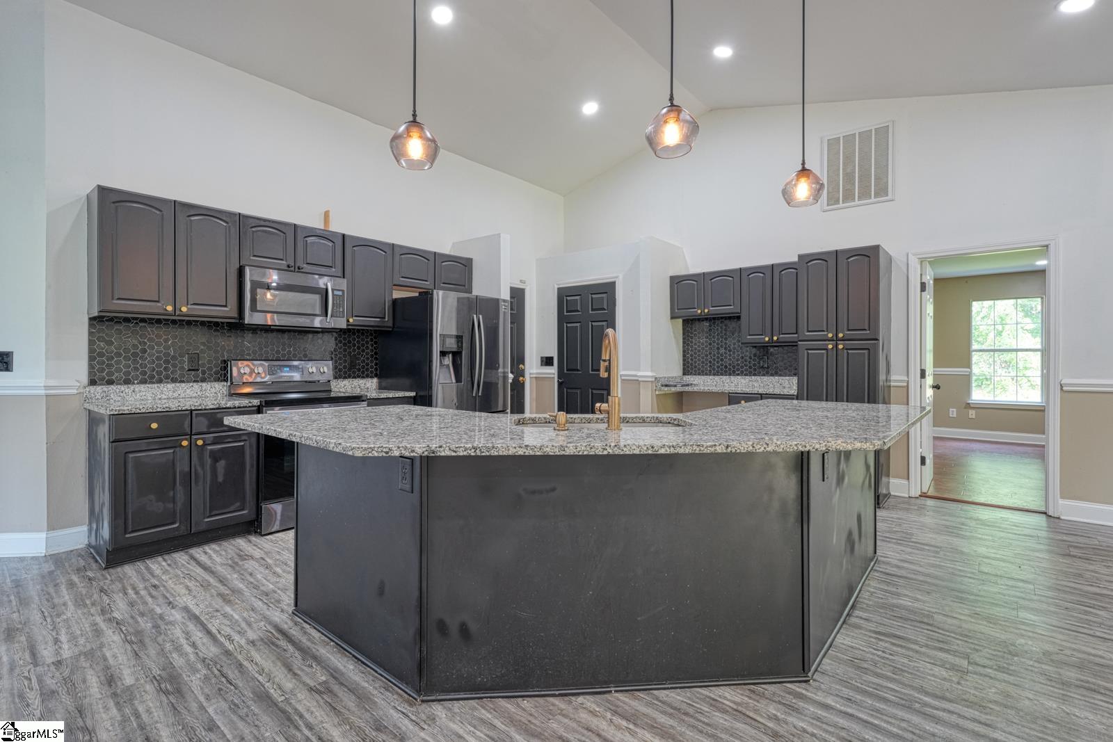 203 Palmetto Drive Greer, SC 29651