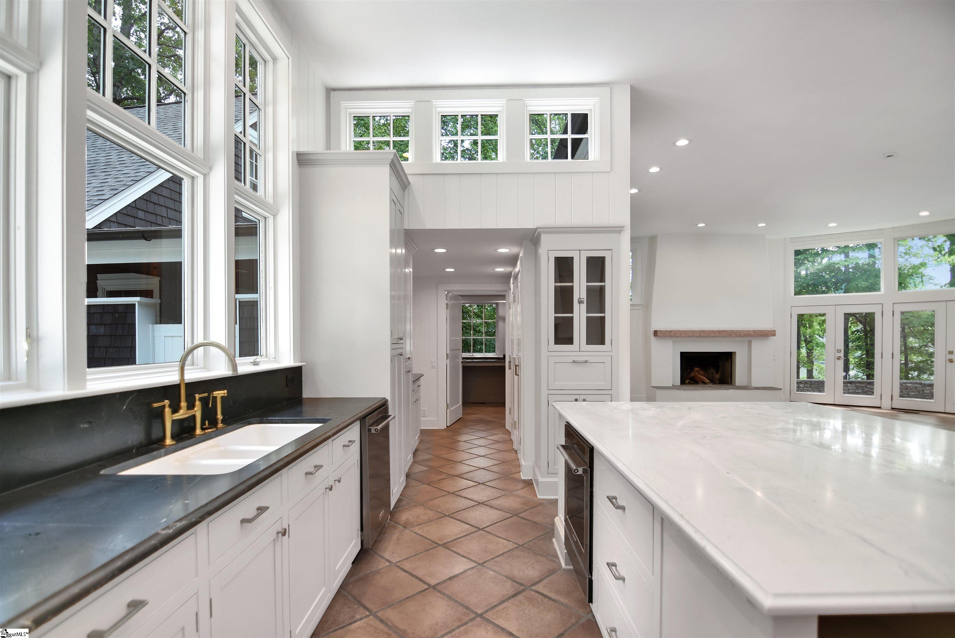 6 Skipper Lane Salem, SC 29676