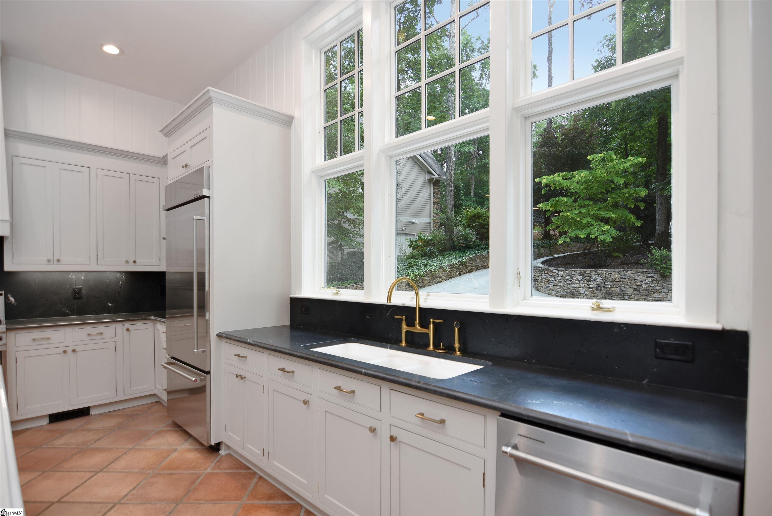 6 Skipper Lane Salem, SC 29676