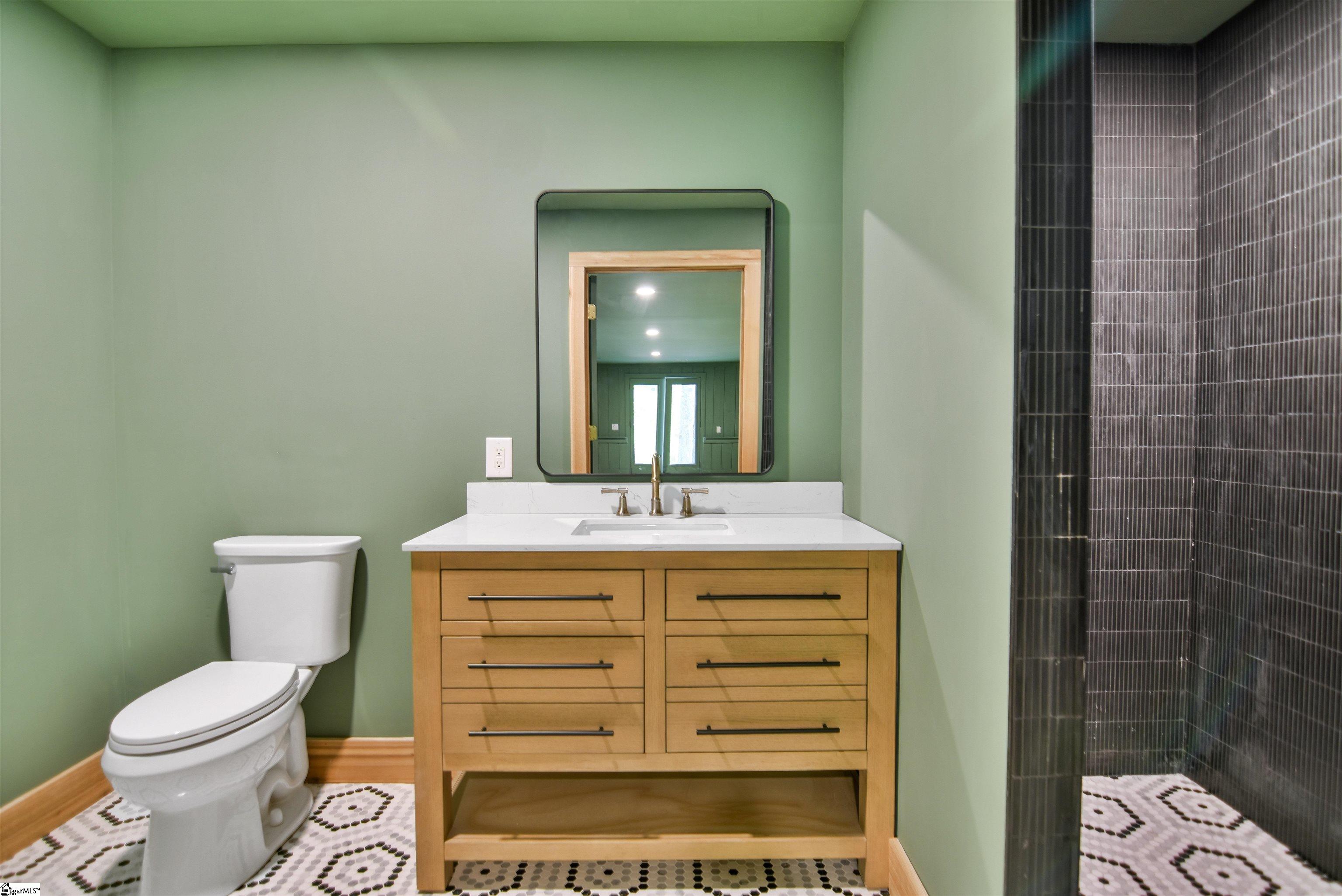 6 Skipper Lane Salem, SC 29676