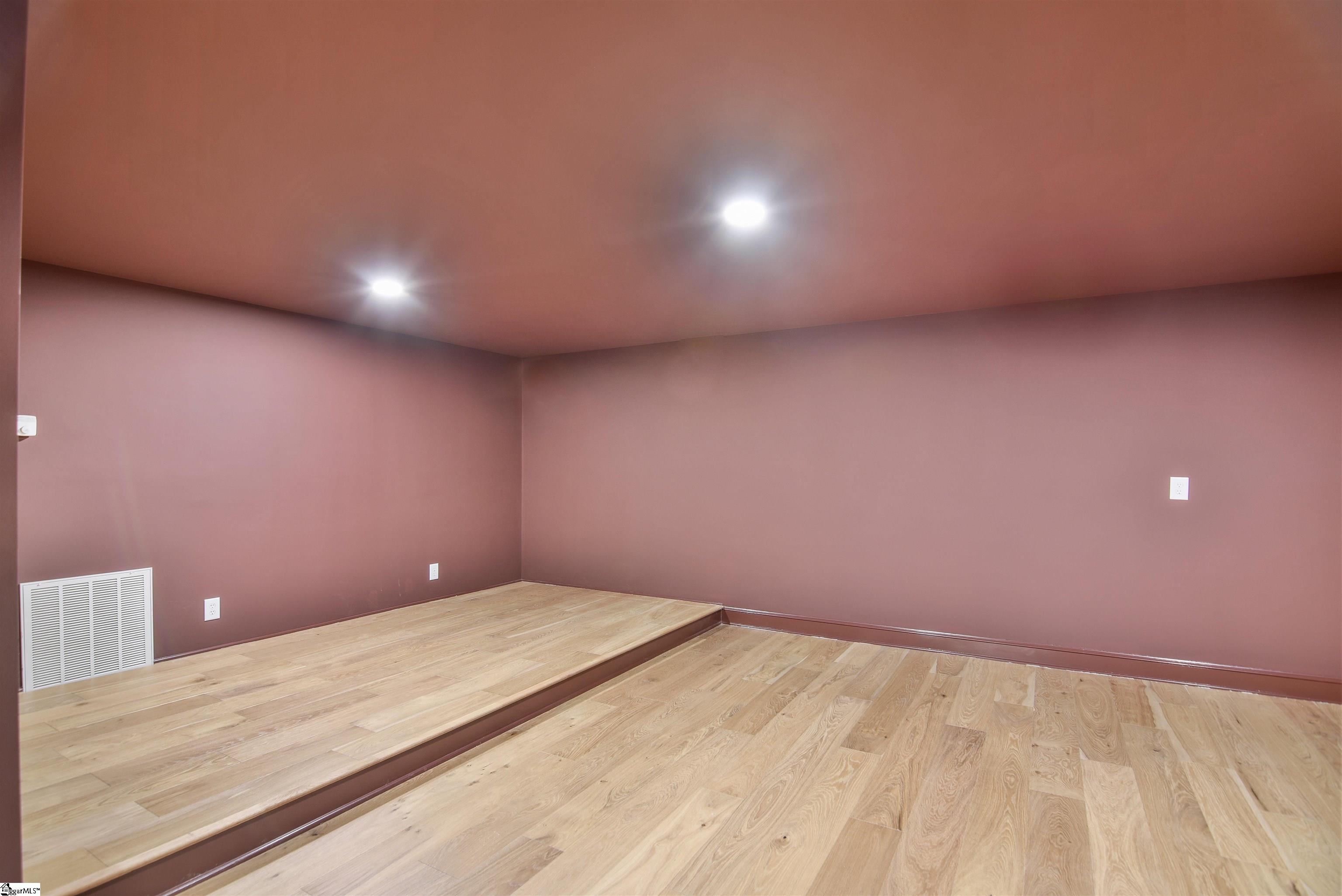 6 Skipper Lane Salem, SC 29676