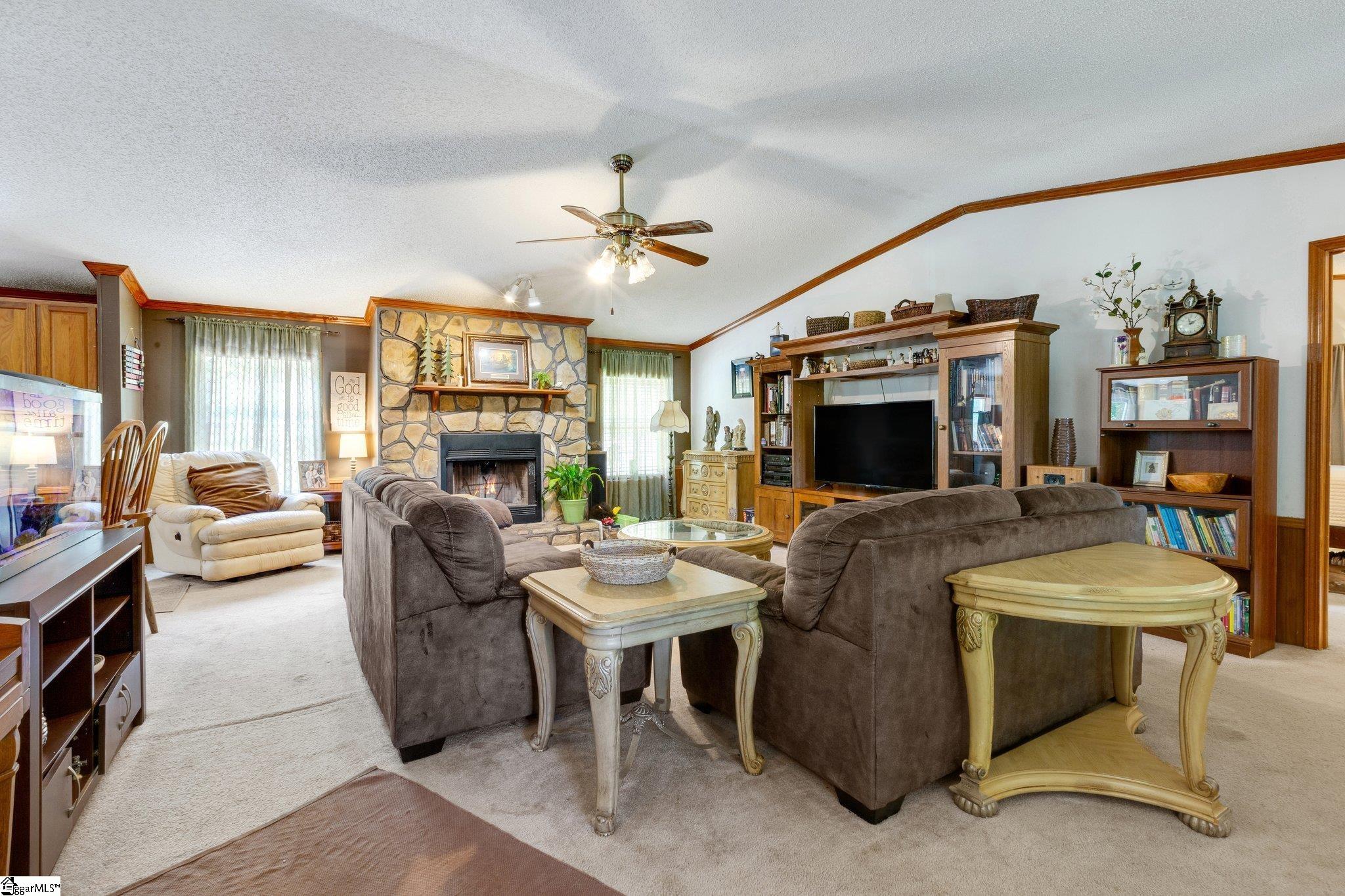 215 Pearson Road Woodruff, SC 29388
