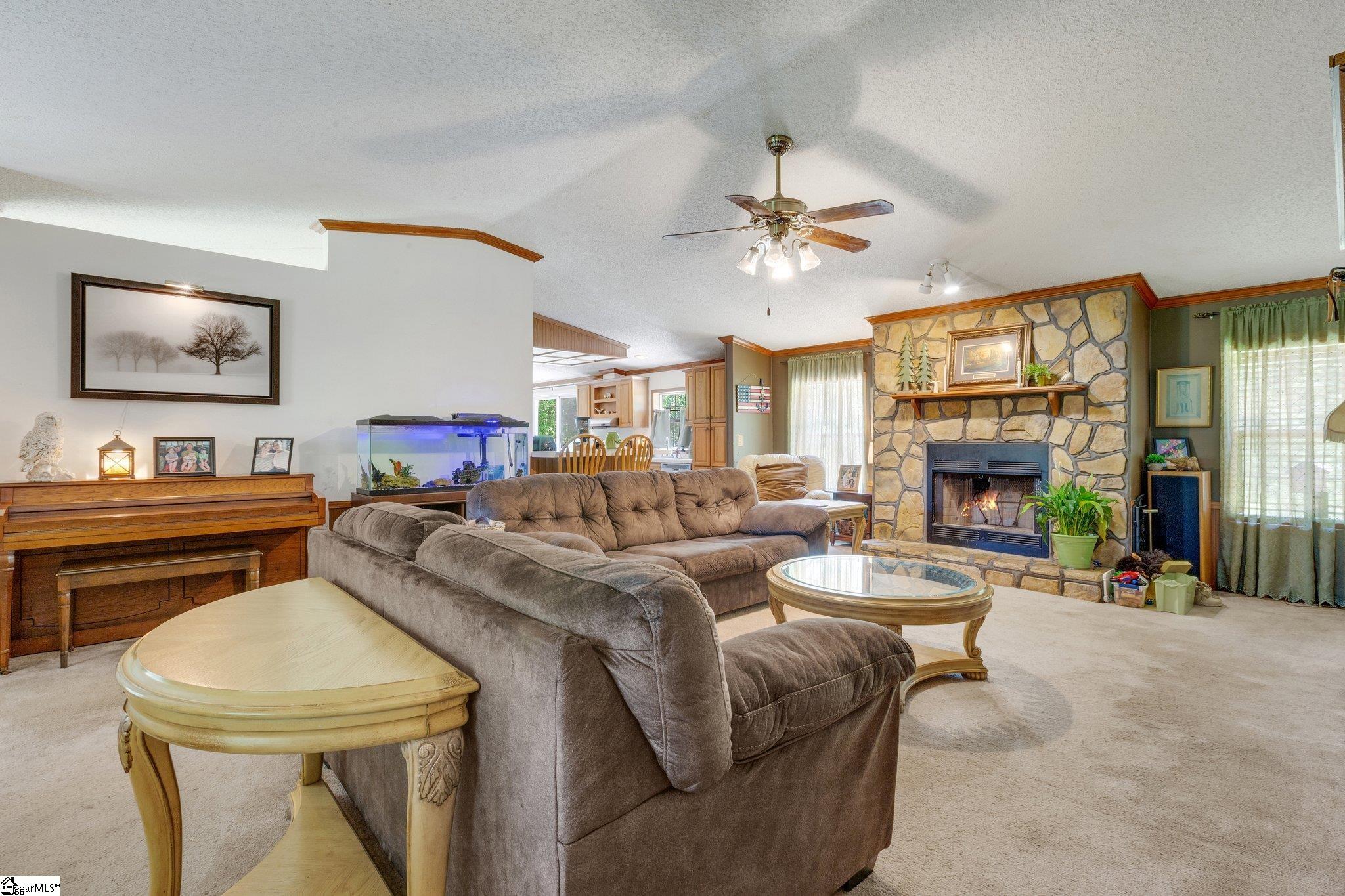 215 Pearson Road Woodruff, SC 29388