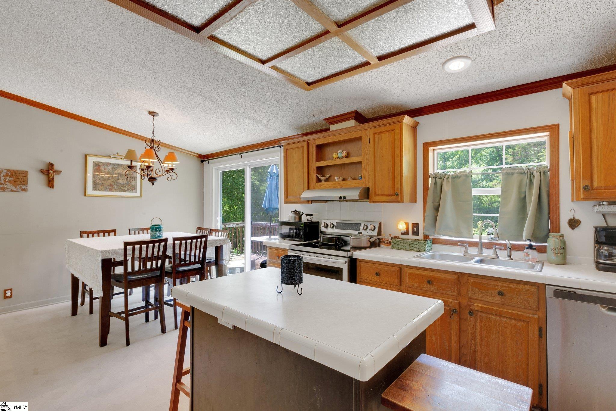 215 Pearson Road Woodruff, SC 29388
