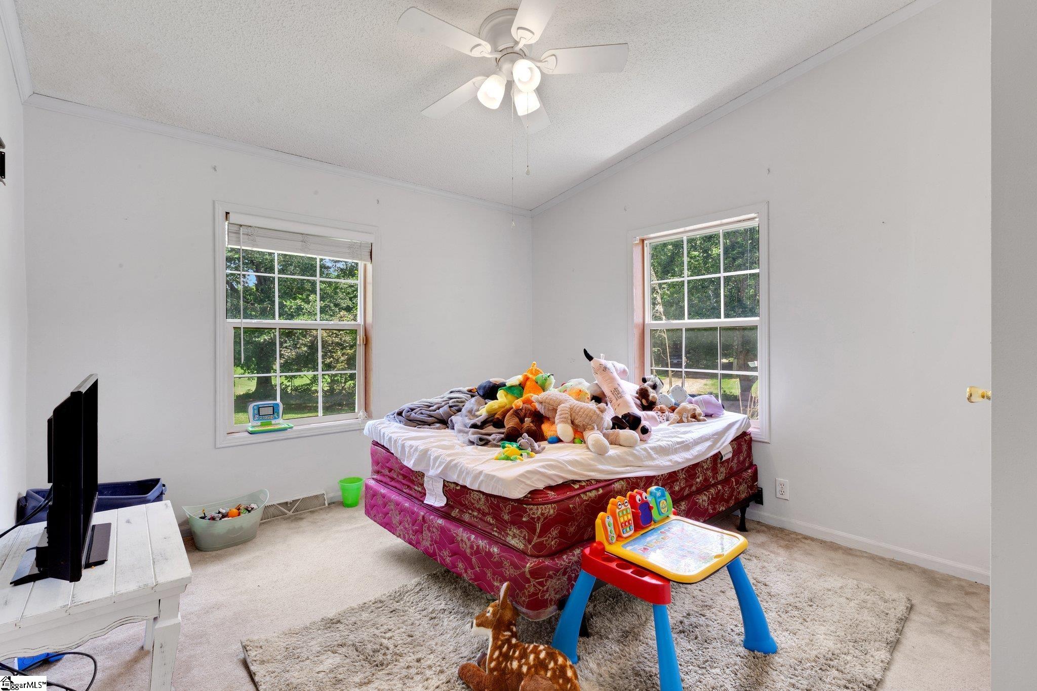 215 Pearson Road Woodruff, SC 29388