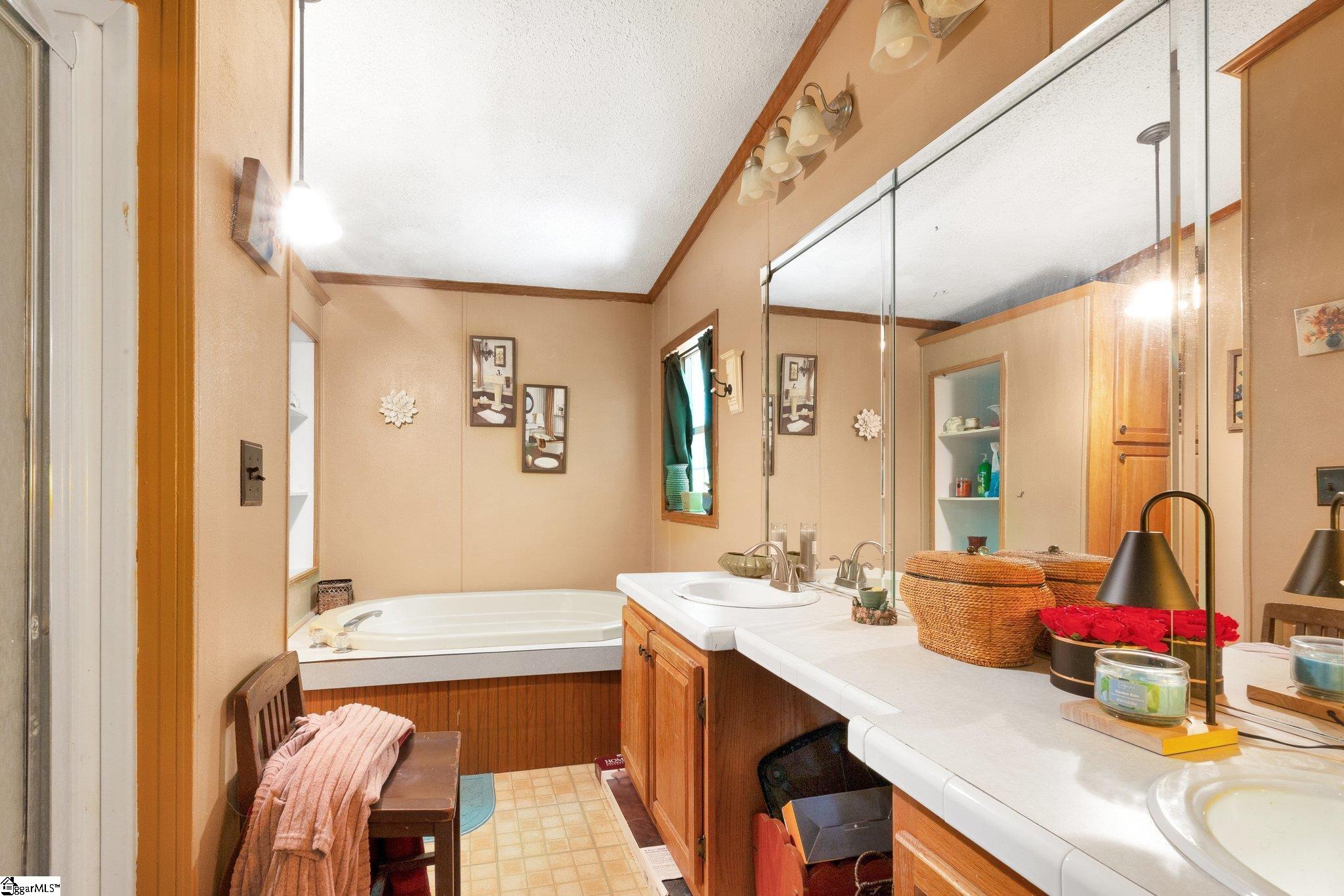 215 Pearson Road Woodruff, SC 29388