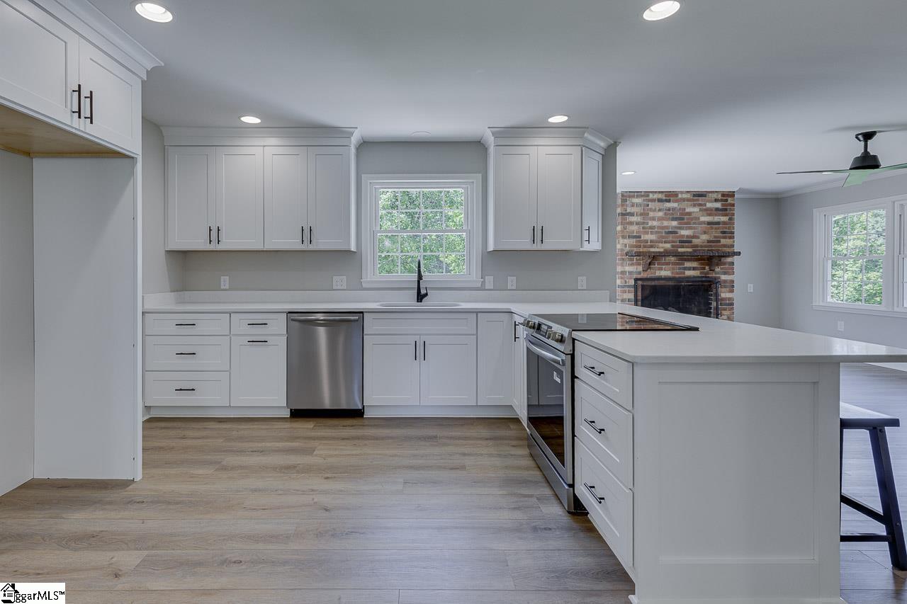 1418 Grove Road Anderson, SC 29621