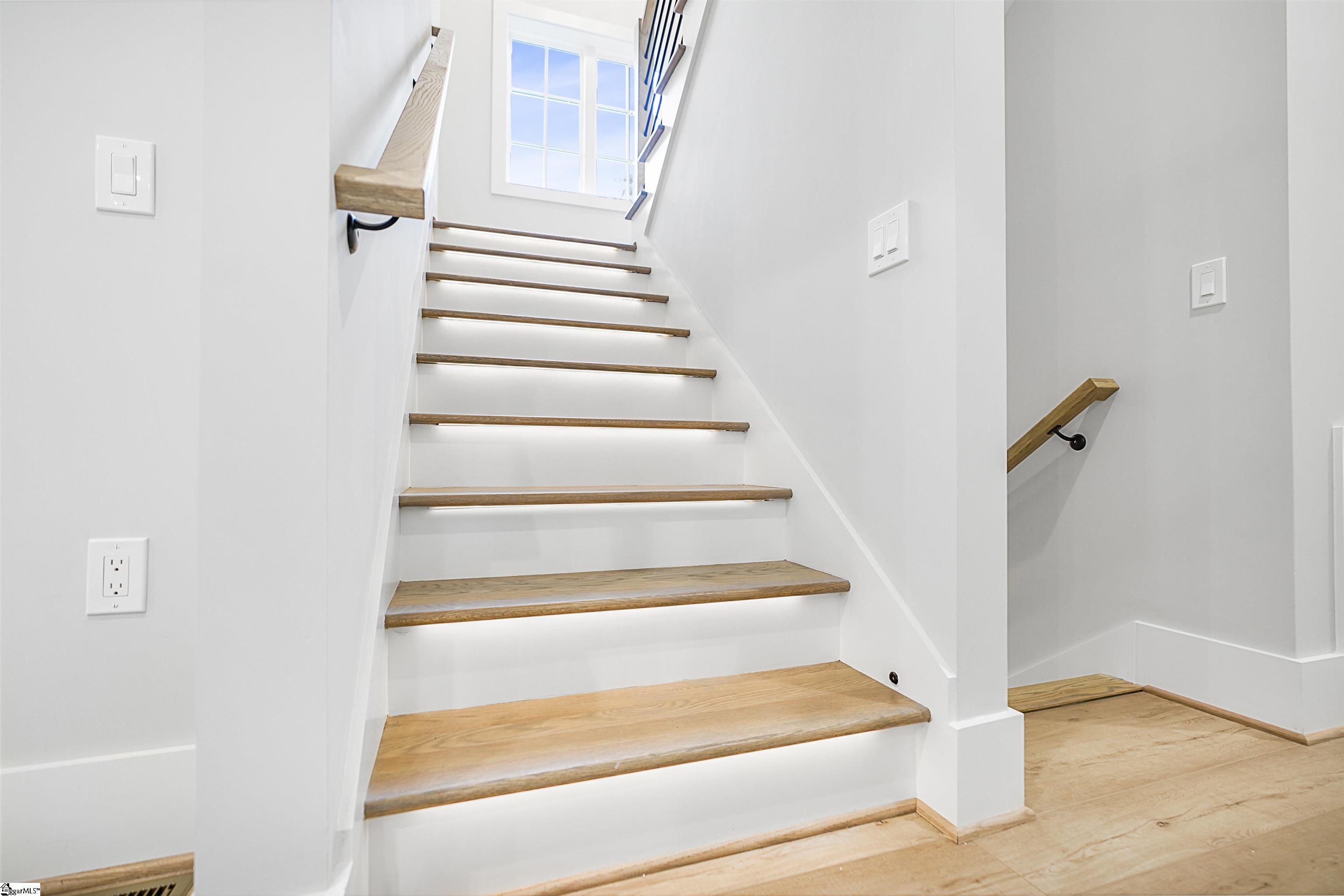 204 Cammer Avenue Greenville, SC 29605