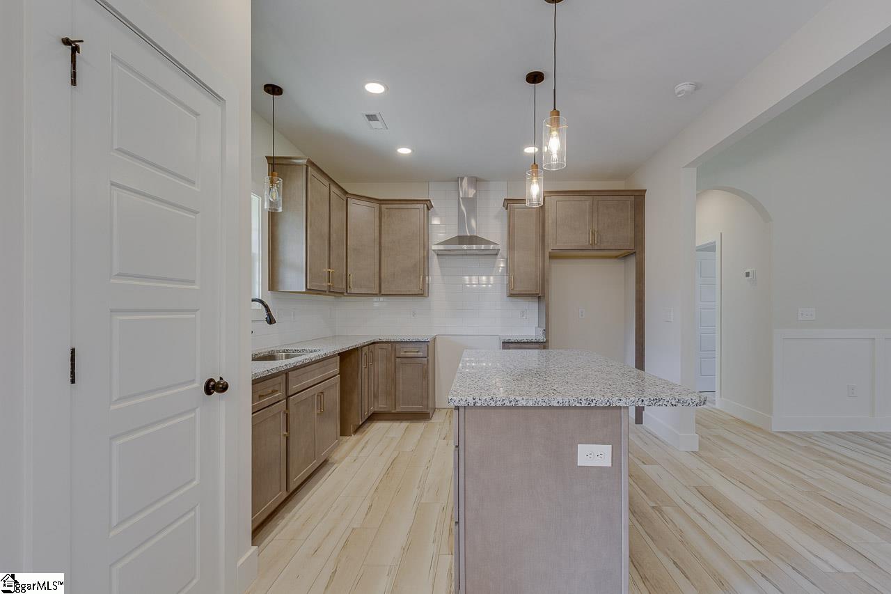 3352 Earls Bridge Road Easley, SC 29640