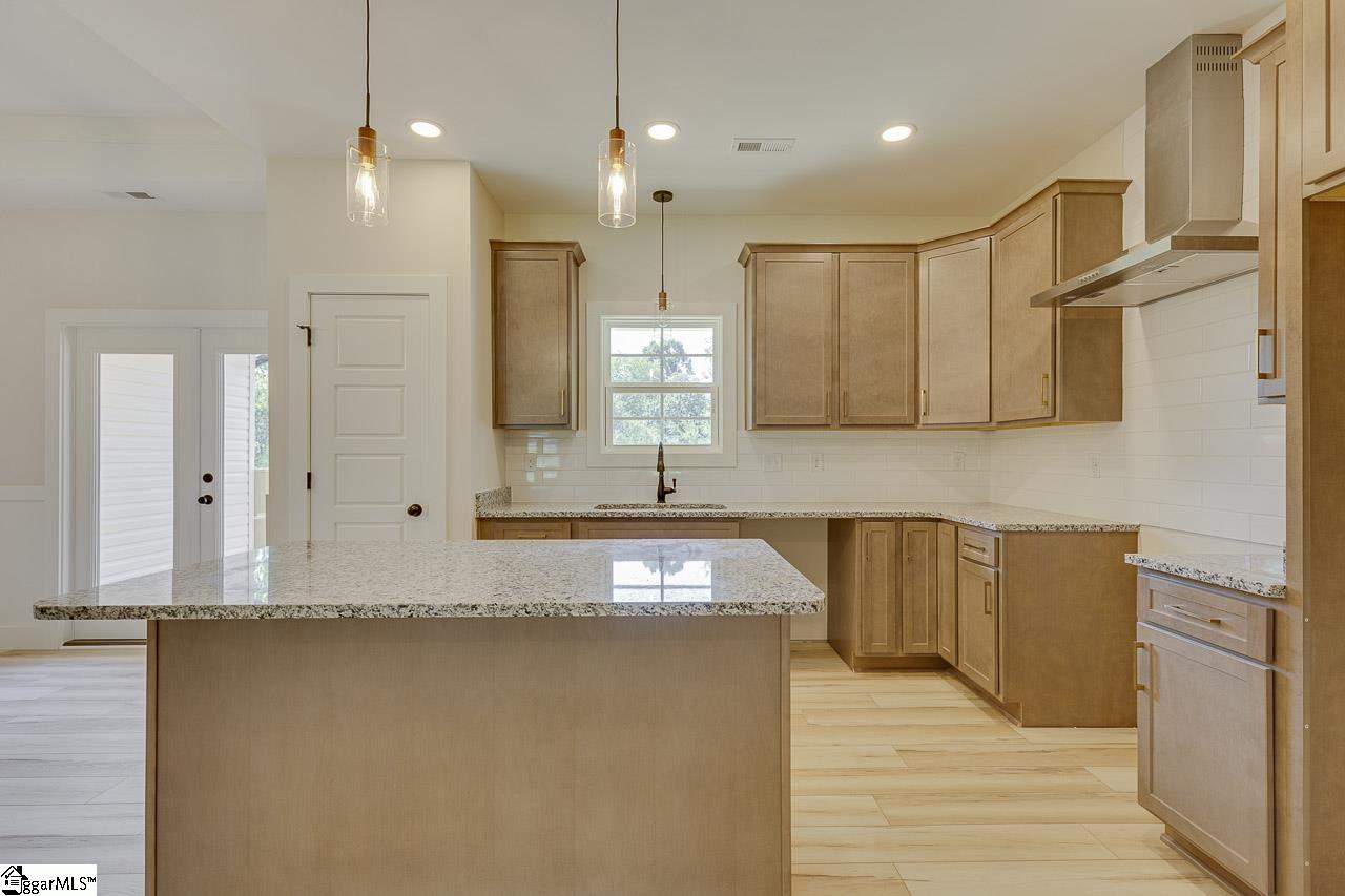 3352 Earls Bridge Road Easley, SC 29640