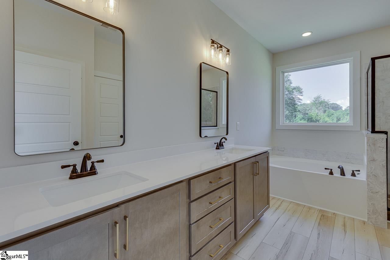 3352 Earls Bridge Road Easley, SC 29640