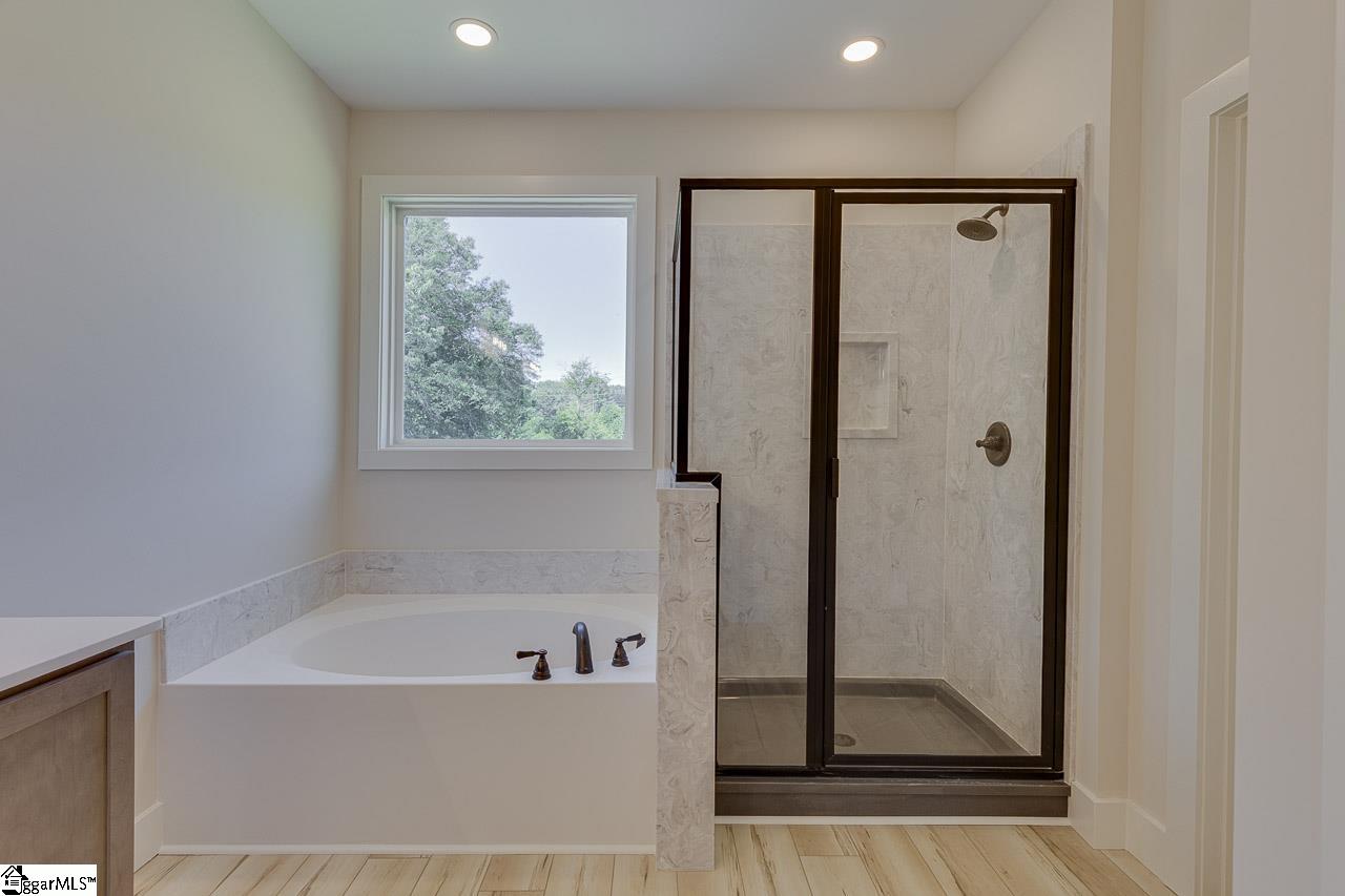 3352 Earls Bridge Road Easley, SC 29640