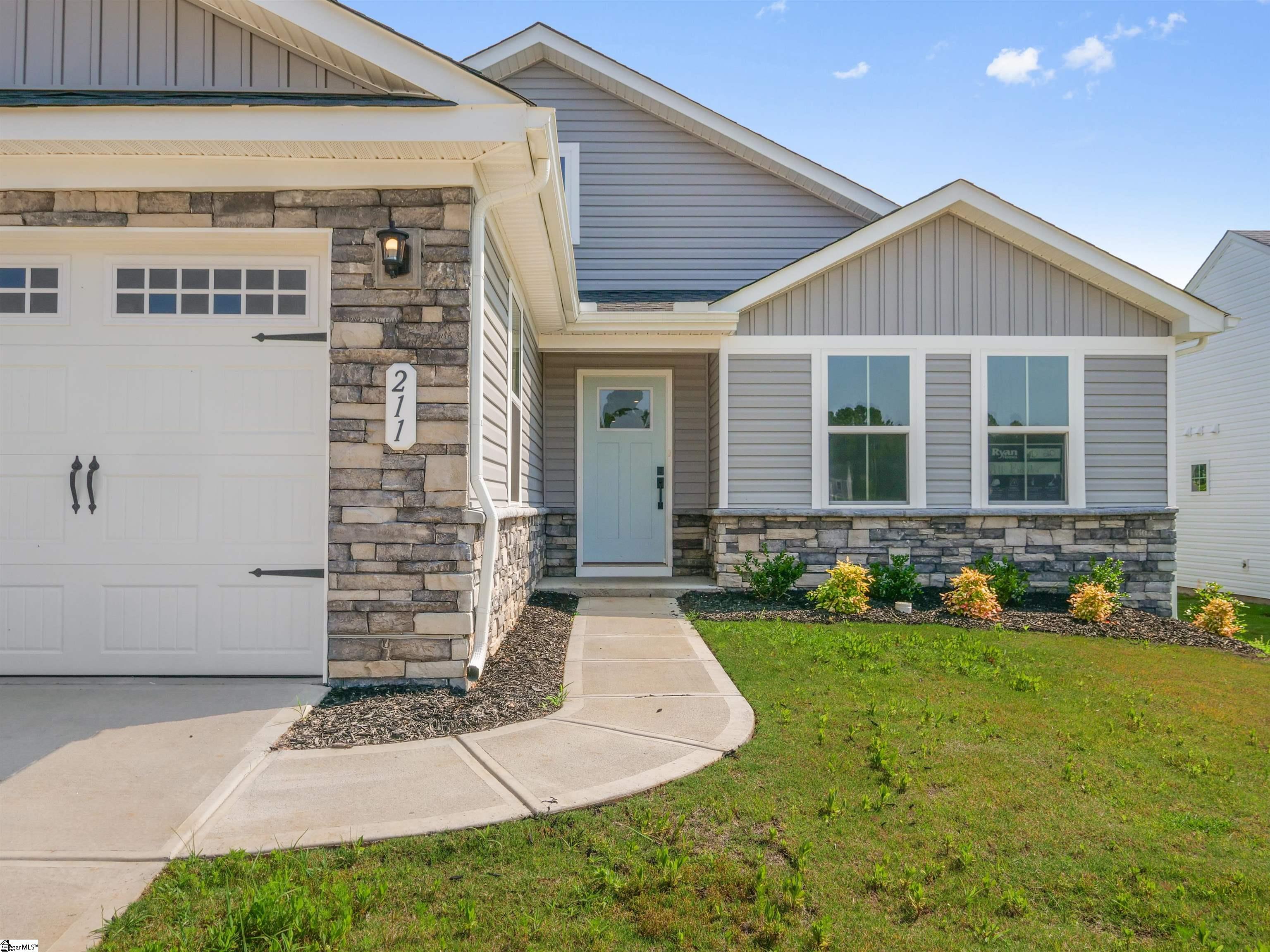 211 Baylor Drive Gray Court, SC 29645