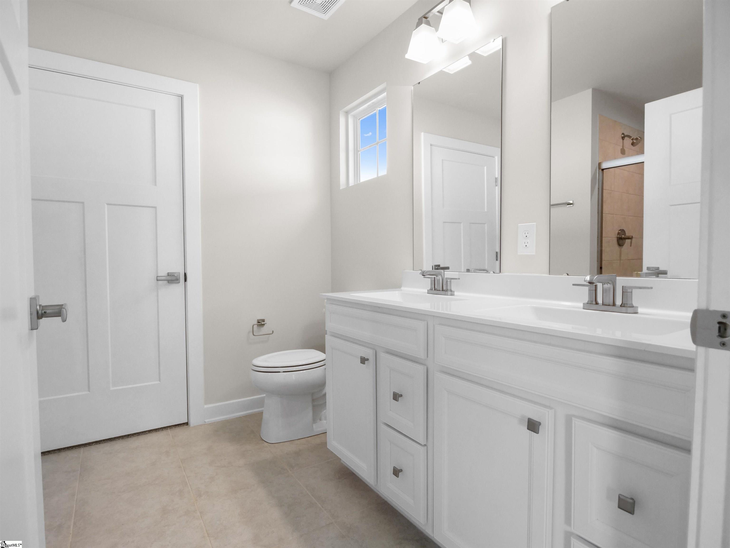 211 Baylor Drive Gray Court, SC 29645