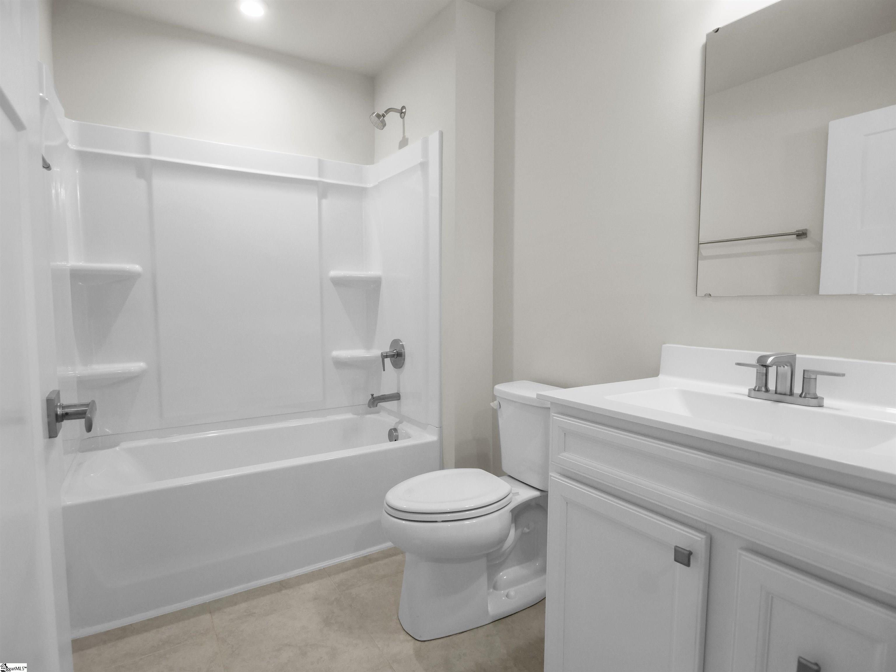 211 Baylor Drive Gray Court, SC 29645