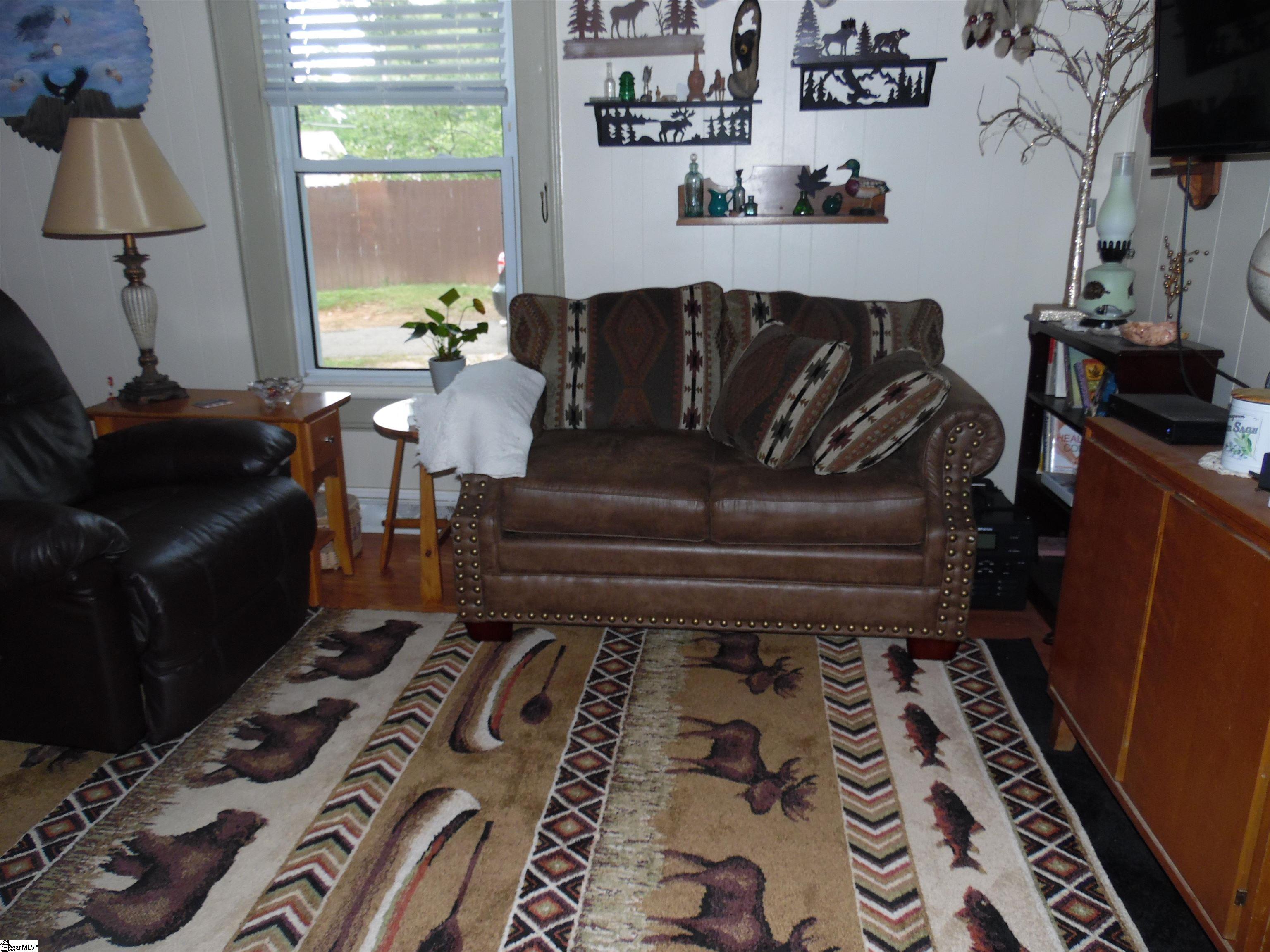 111 W 7th Avenue Easley, SC 29640
