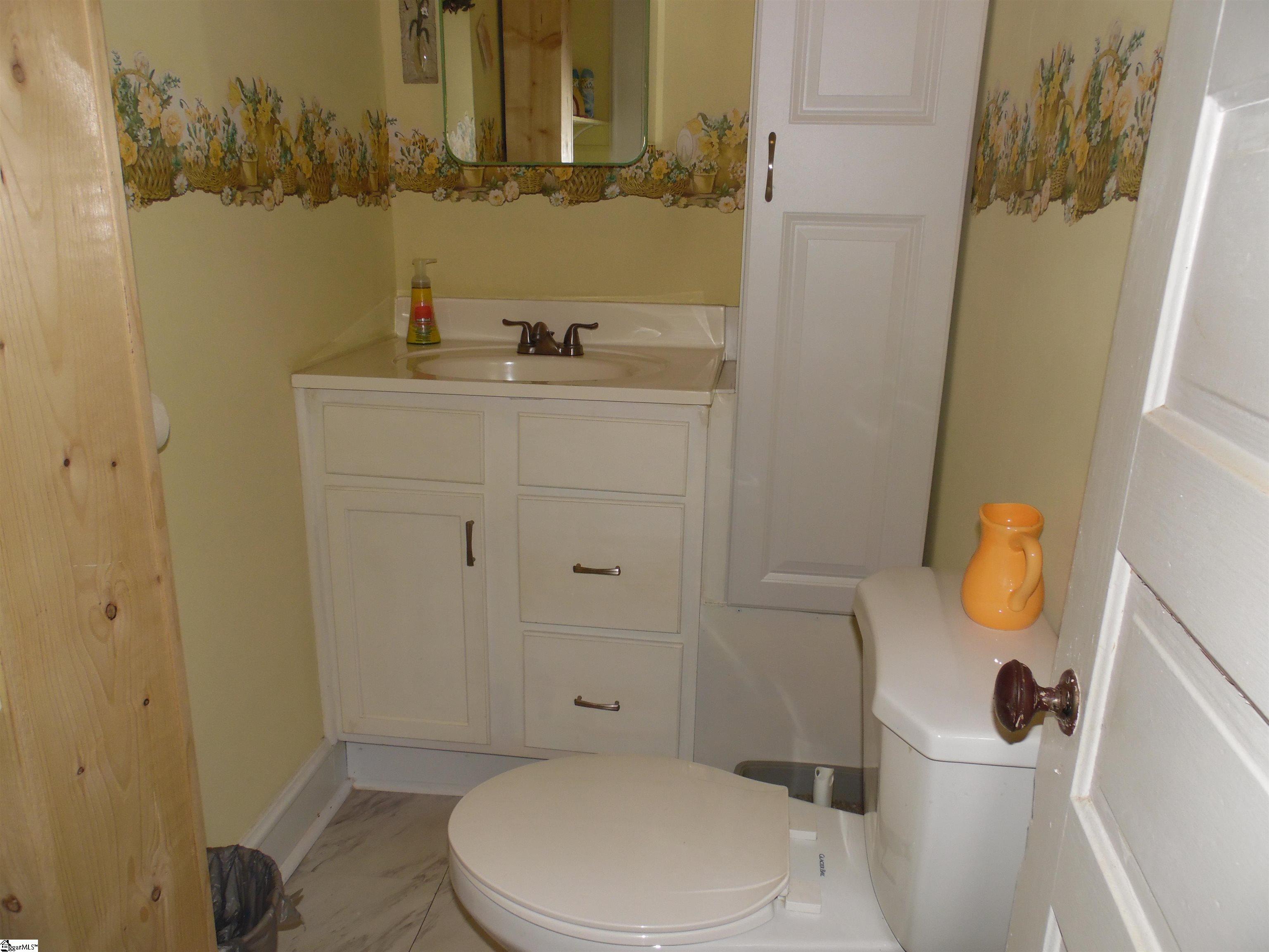 111 W 7th Avenue Easley, SC 29640