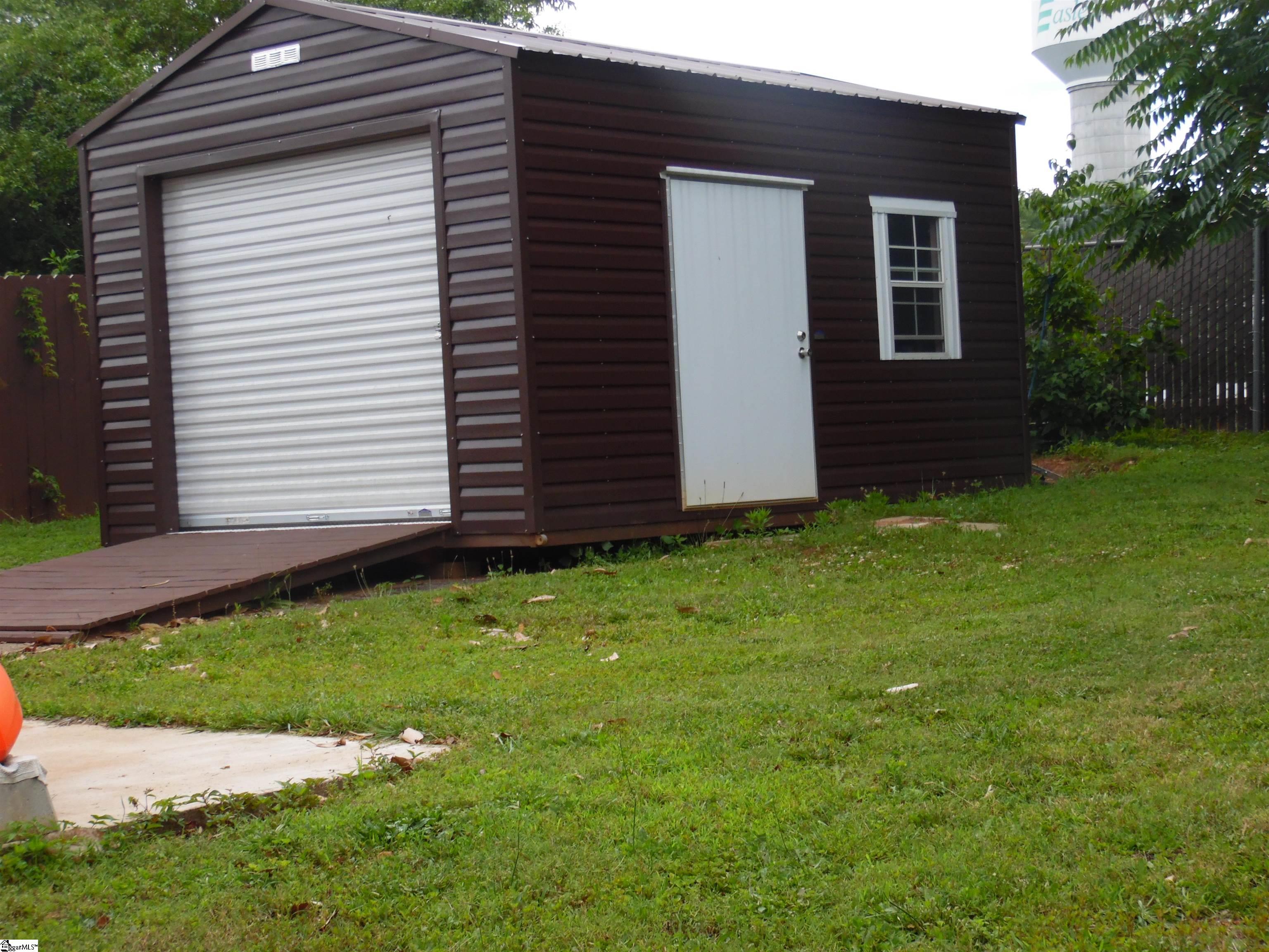 111 W 7th Avenue Easley, SC 29640
