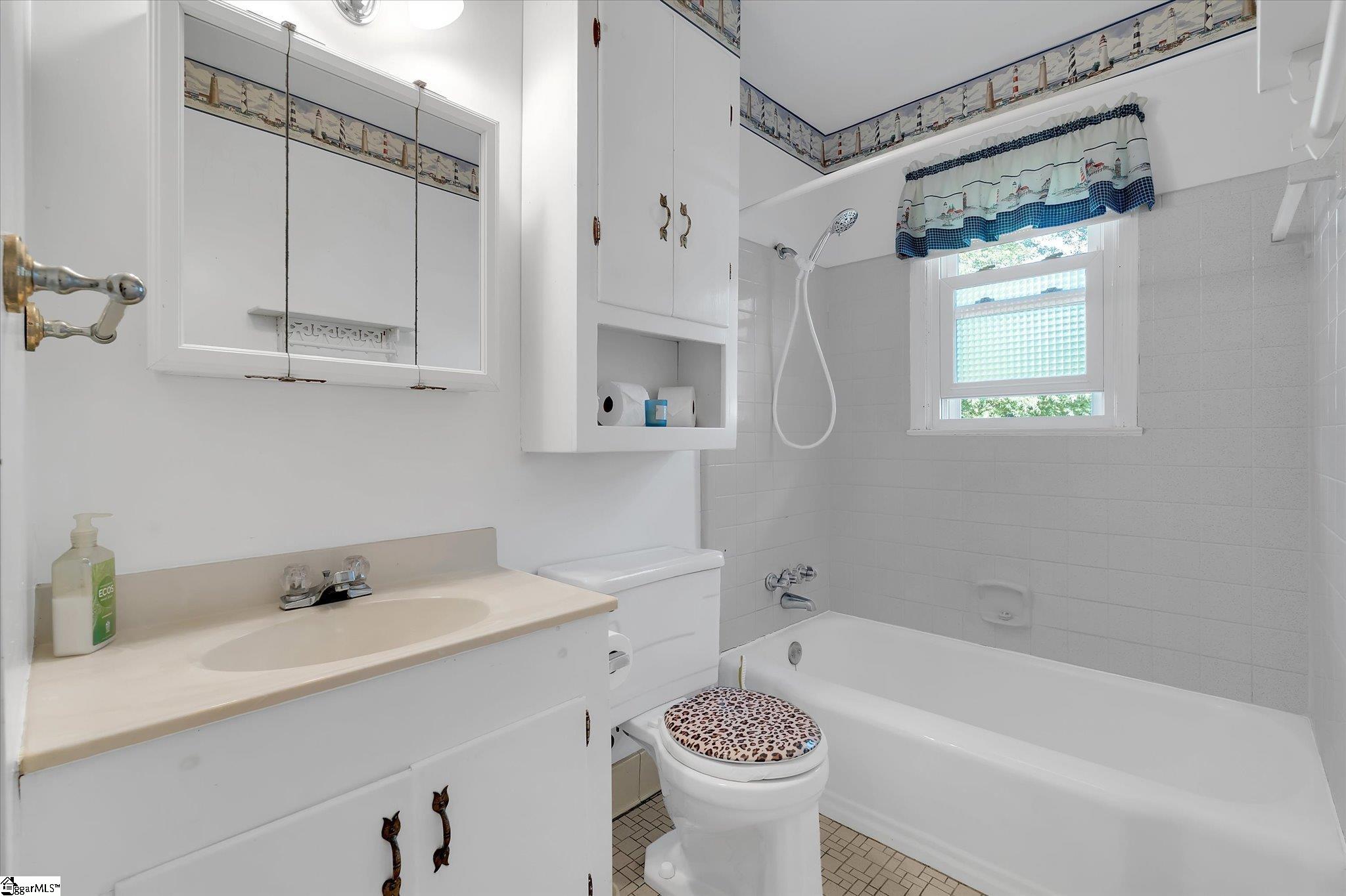 110 Cherrylane Drive Greenville, SC 29617-2515
