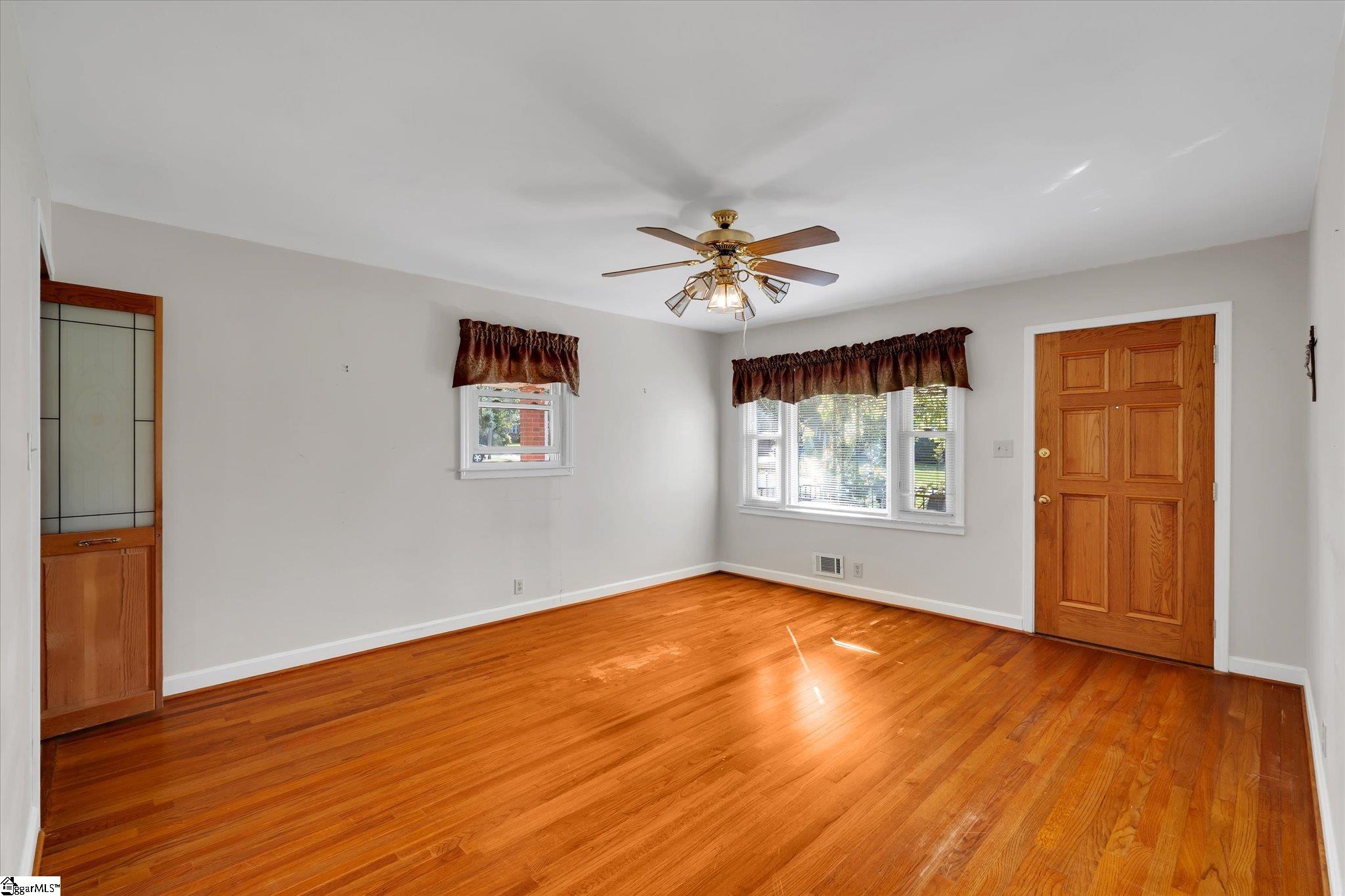 110 Cherrylane Drive Greenville, SC 29617-2515