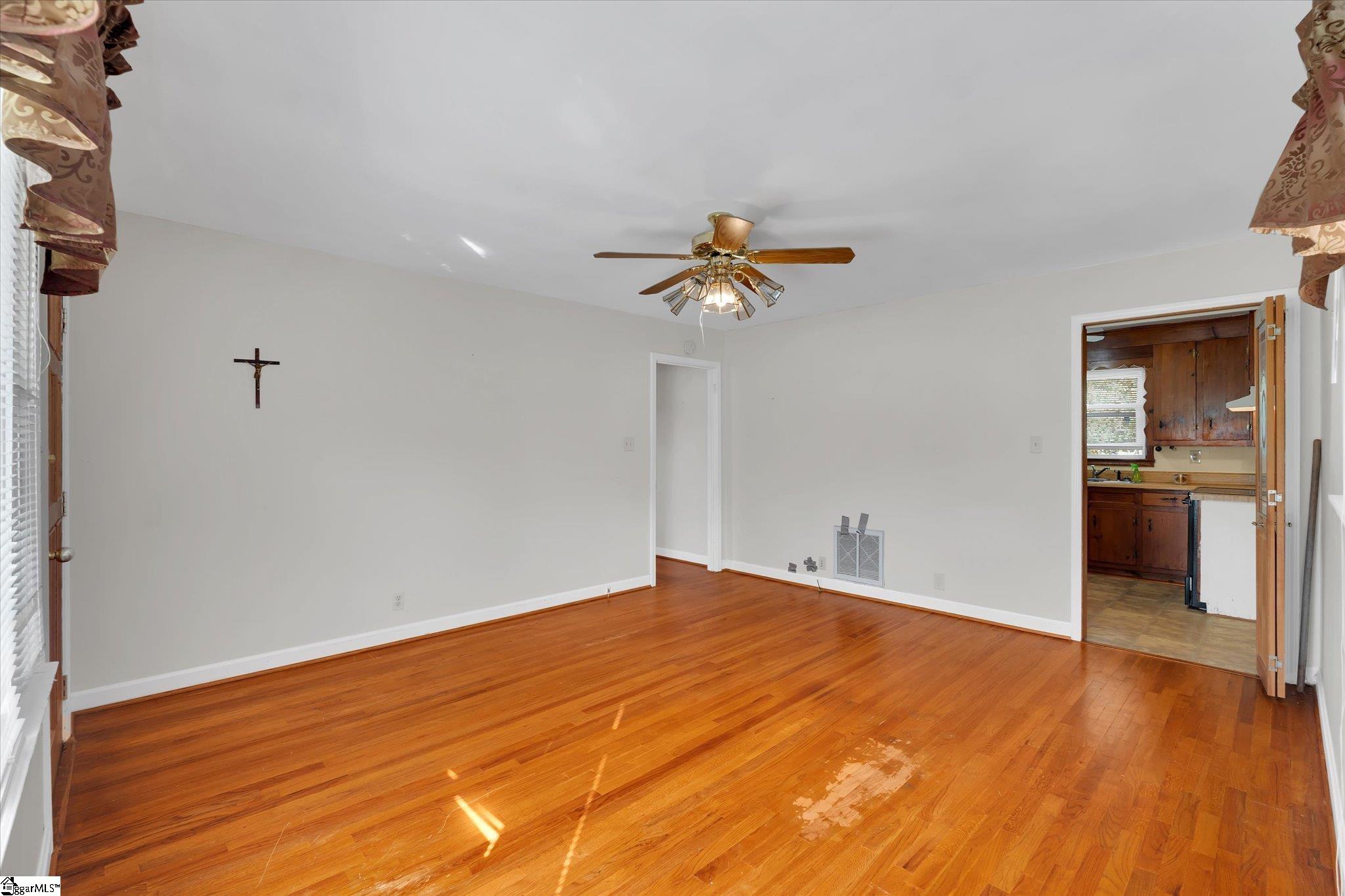 110 Cherrylane Drive Greenville, SC 29617-2515