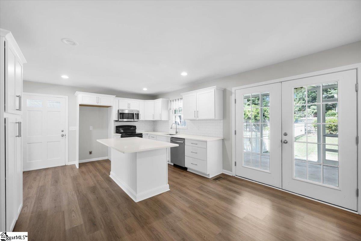 302 Portsmouth Drive Greenville, SC 29617