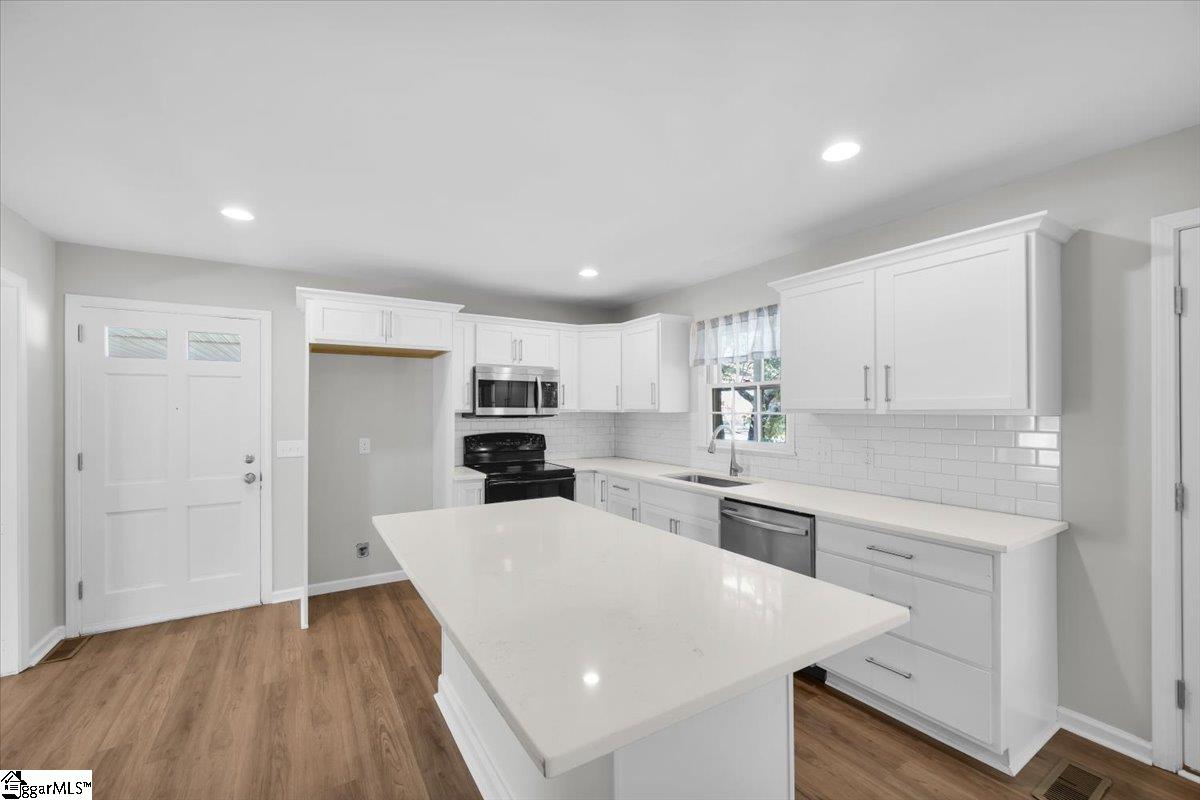 302 Portsmouth Drive Greenville, SC 29617
