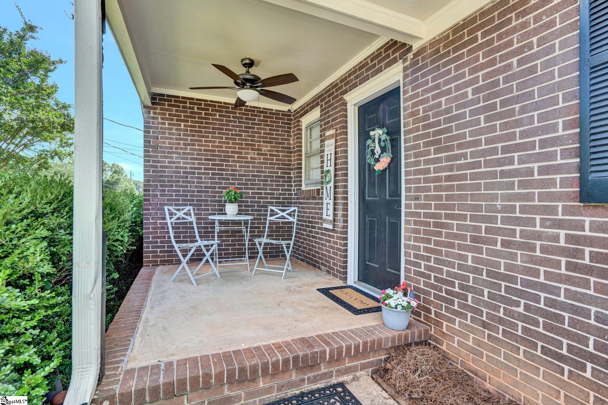 211 Uneeda Drive Greenville, SC 29605