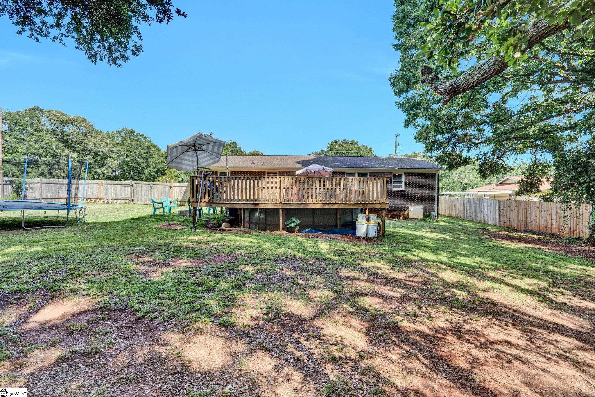 211 Uneeda Drive Greenville, SC 29605
