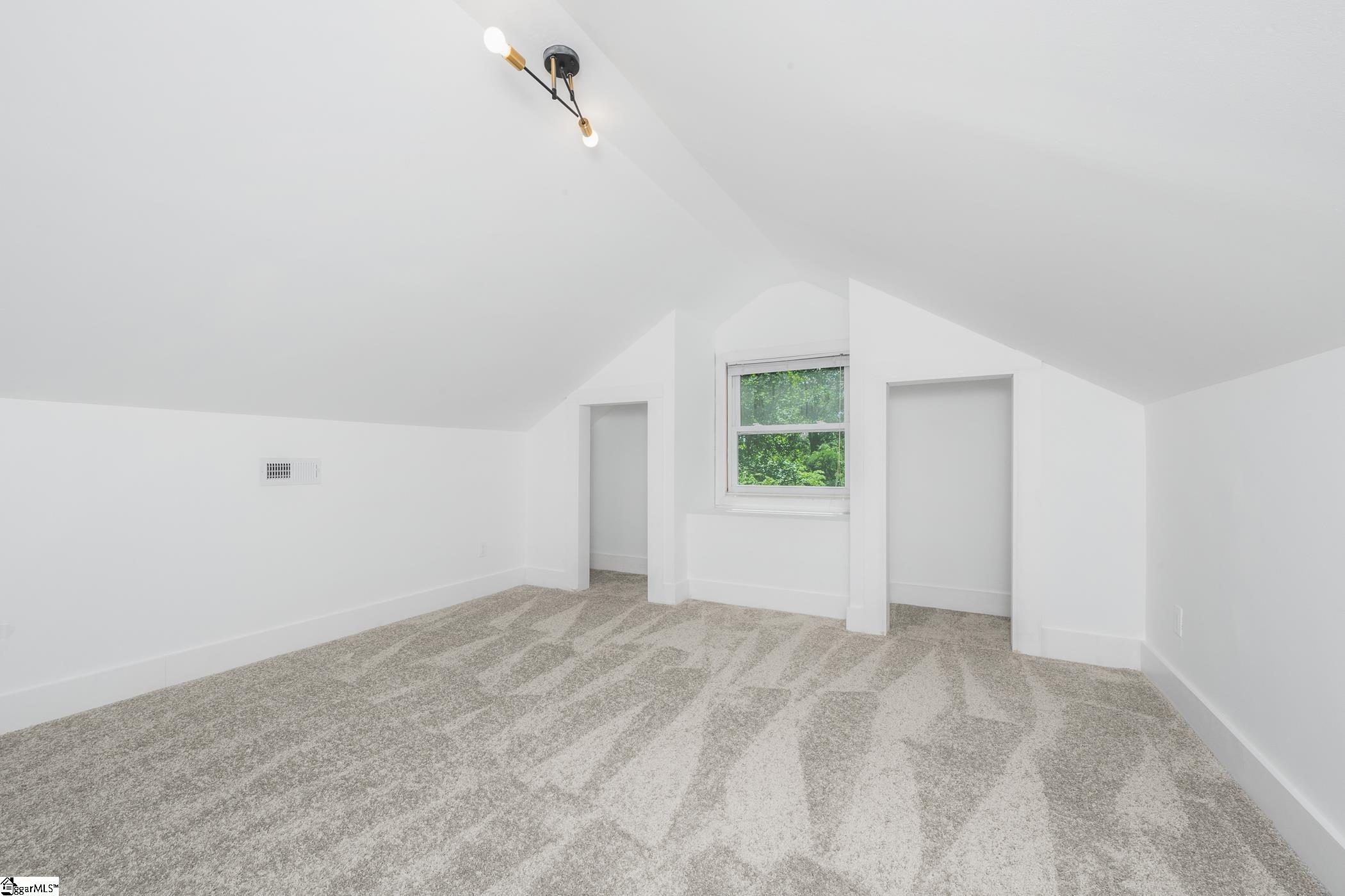 101 Ashford Avenue Greenville, SC 29609
