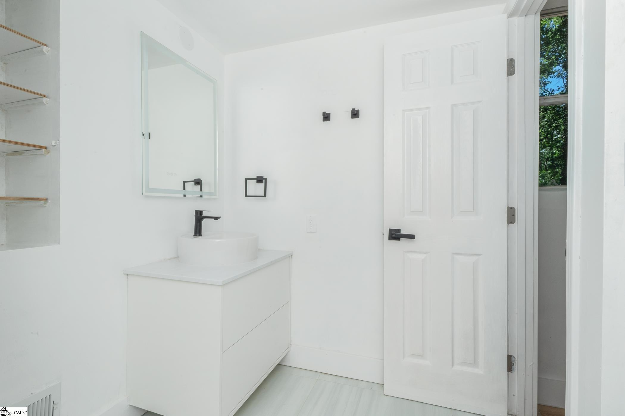 101 Ashford Avenue Greenville, SC 29609