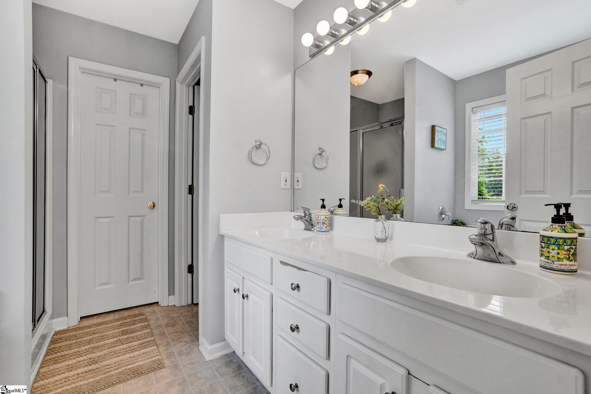 309 Schooner Court Simpsonville, SC 29680