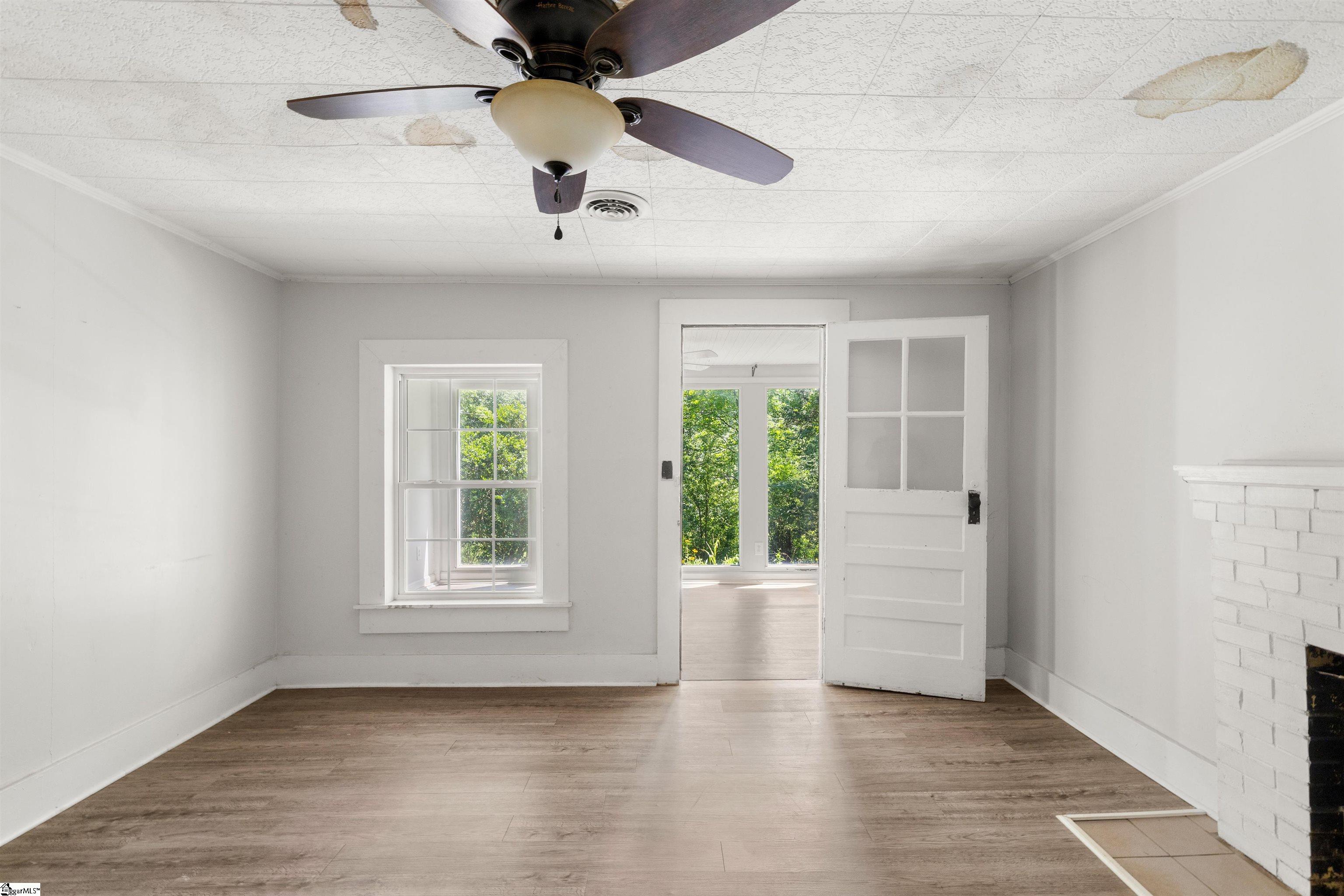 262 Rutledge Lake Road Greenville, SC 29617