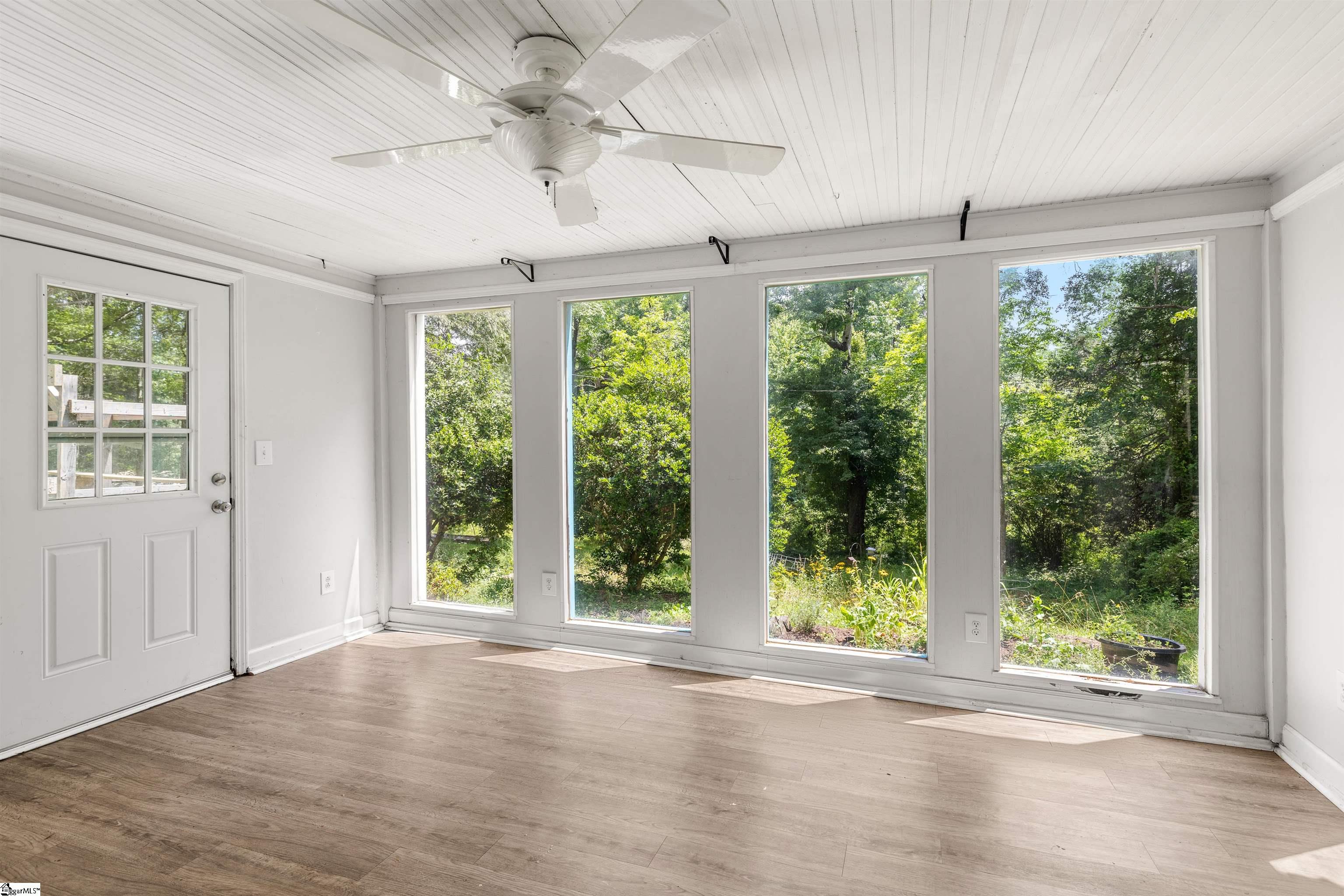 262 Rutledge Lake Road Greenville, SC 29617