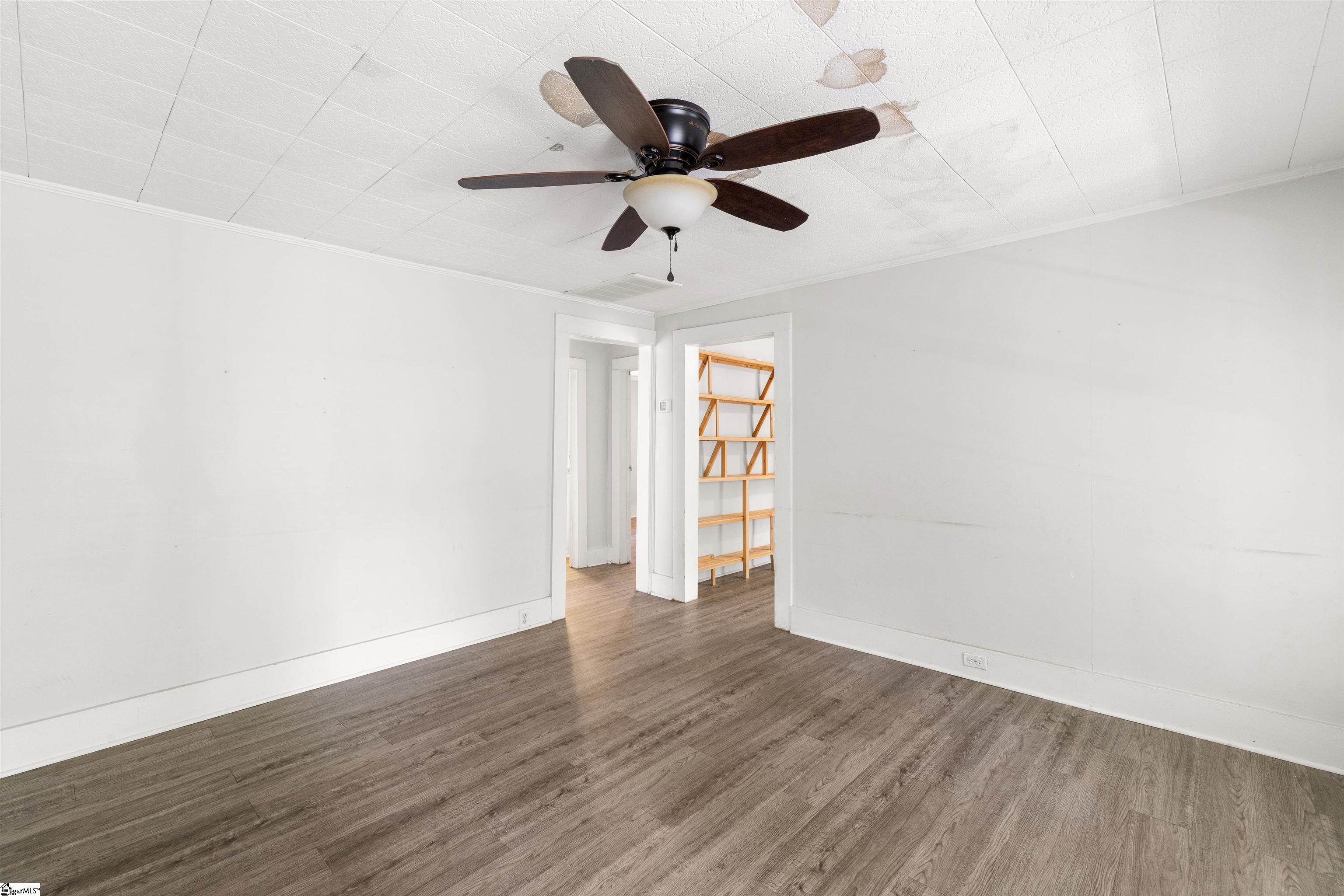 262 Rutledge Lake Road Greenville, SC 29617