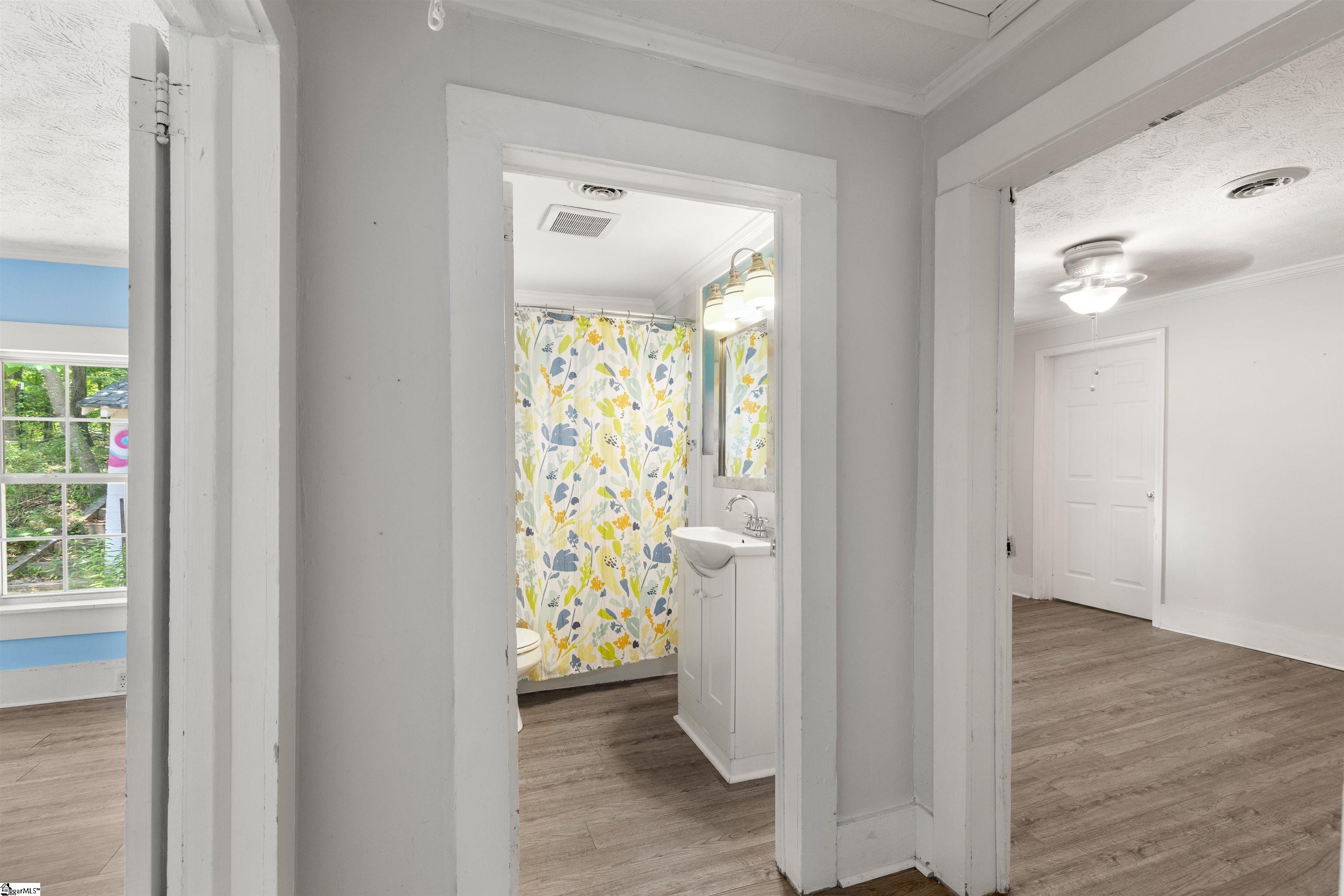 262 Rutledge Lake Road Greenville, SC 29617