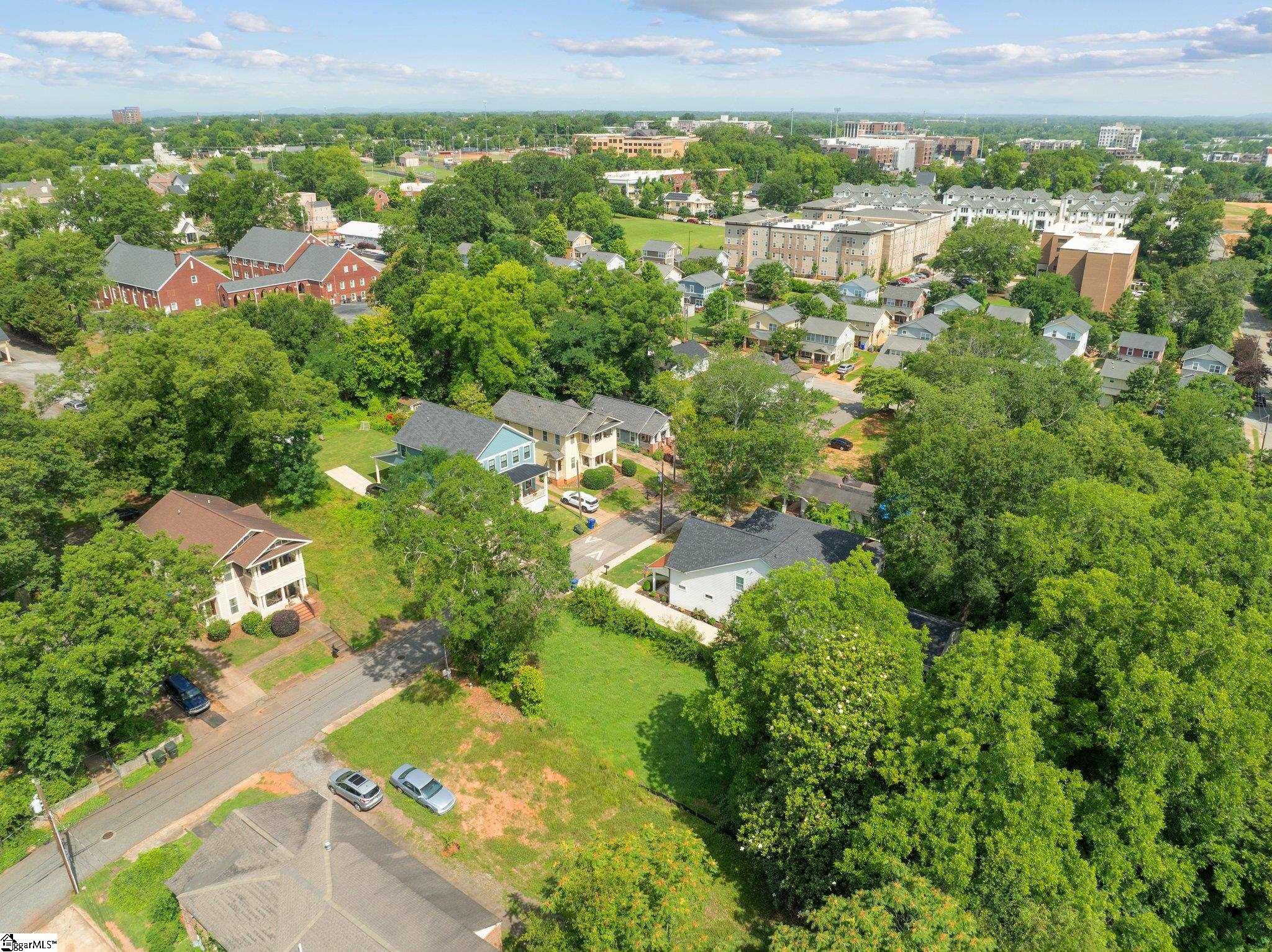 15 Chicora Avenue Greenville, SC 29605