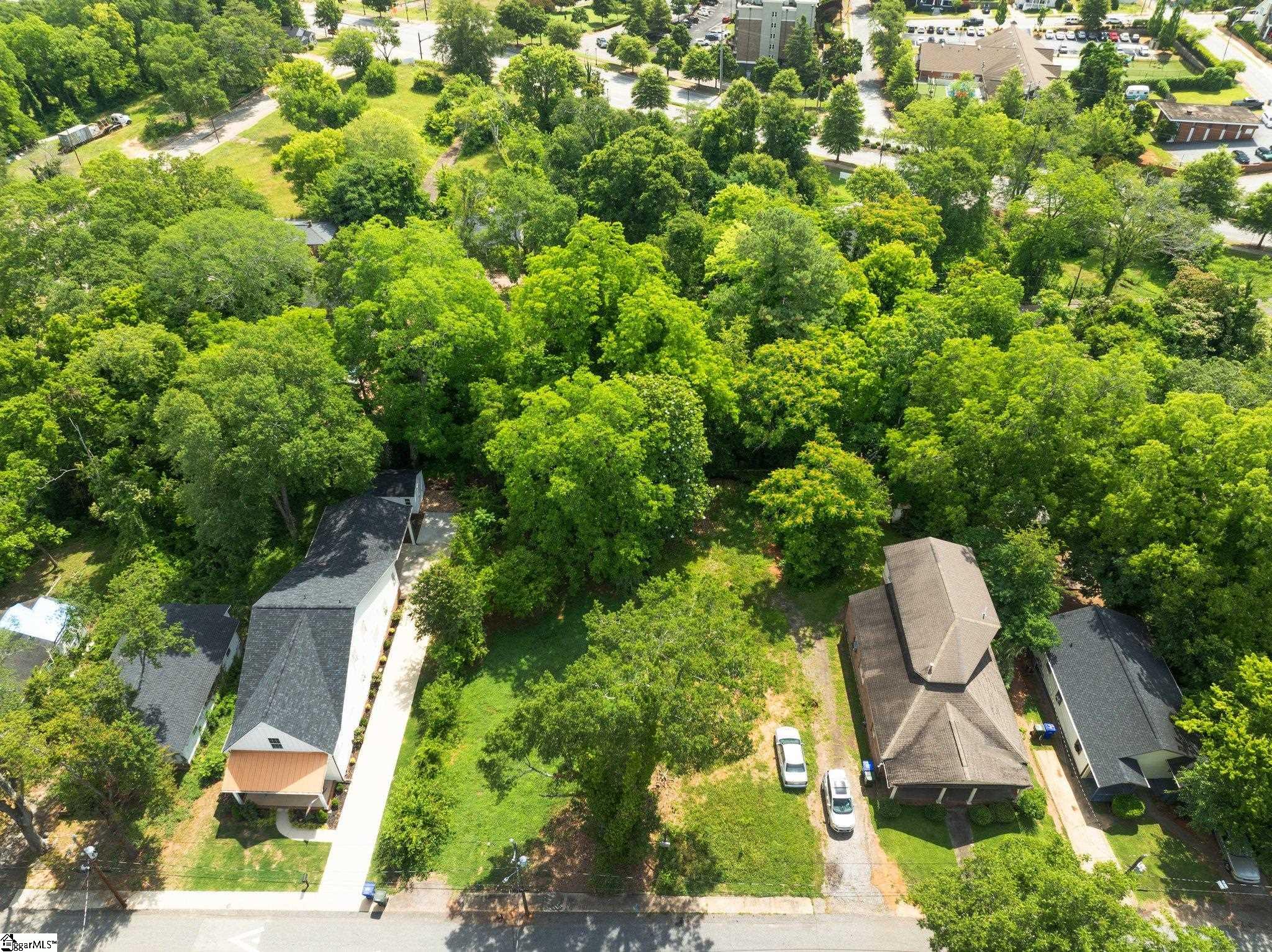 15 Chicora Avenue Greenville, SC 29605