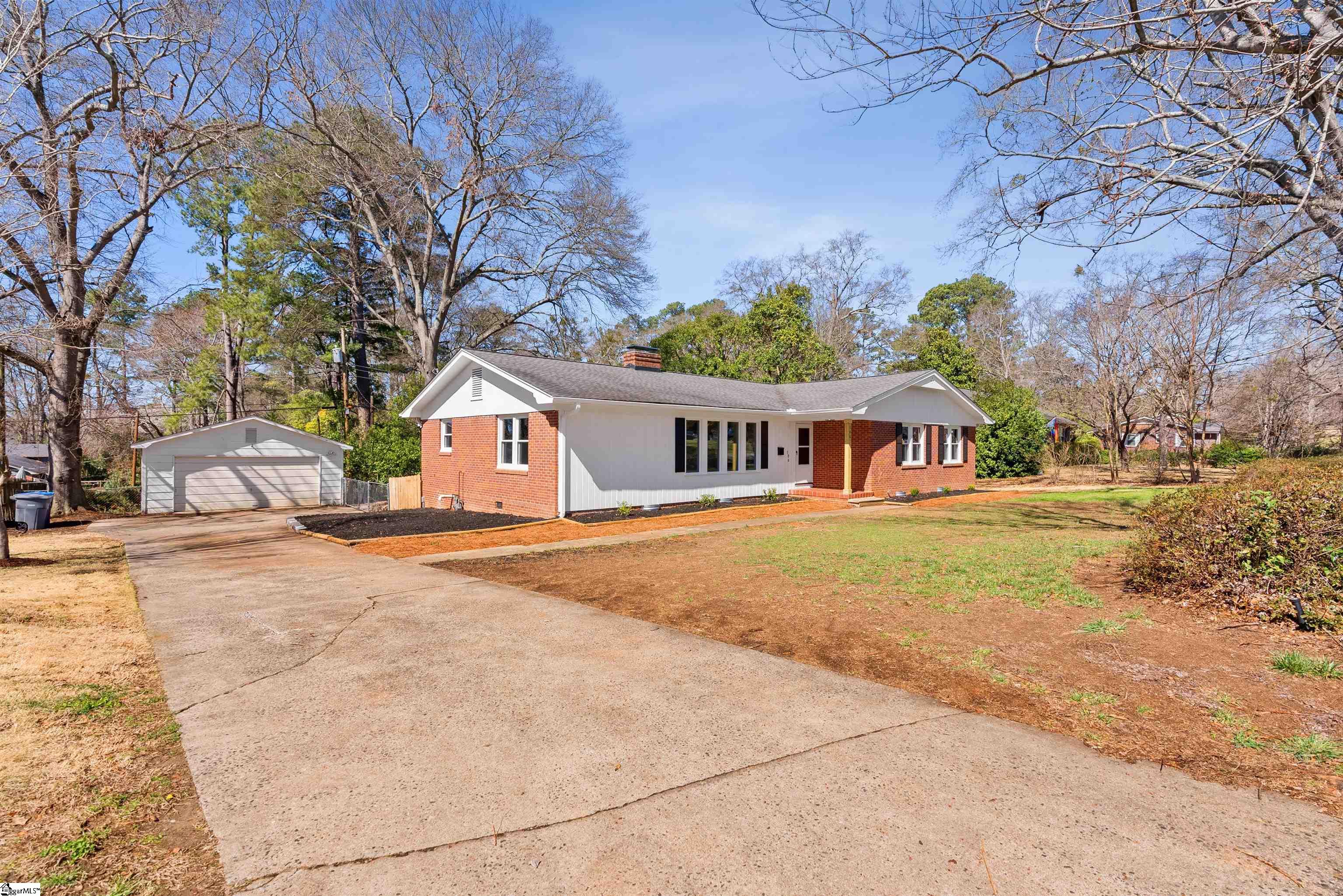 306 Fernwood Drive Spartanburg, SC 29307