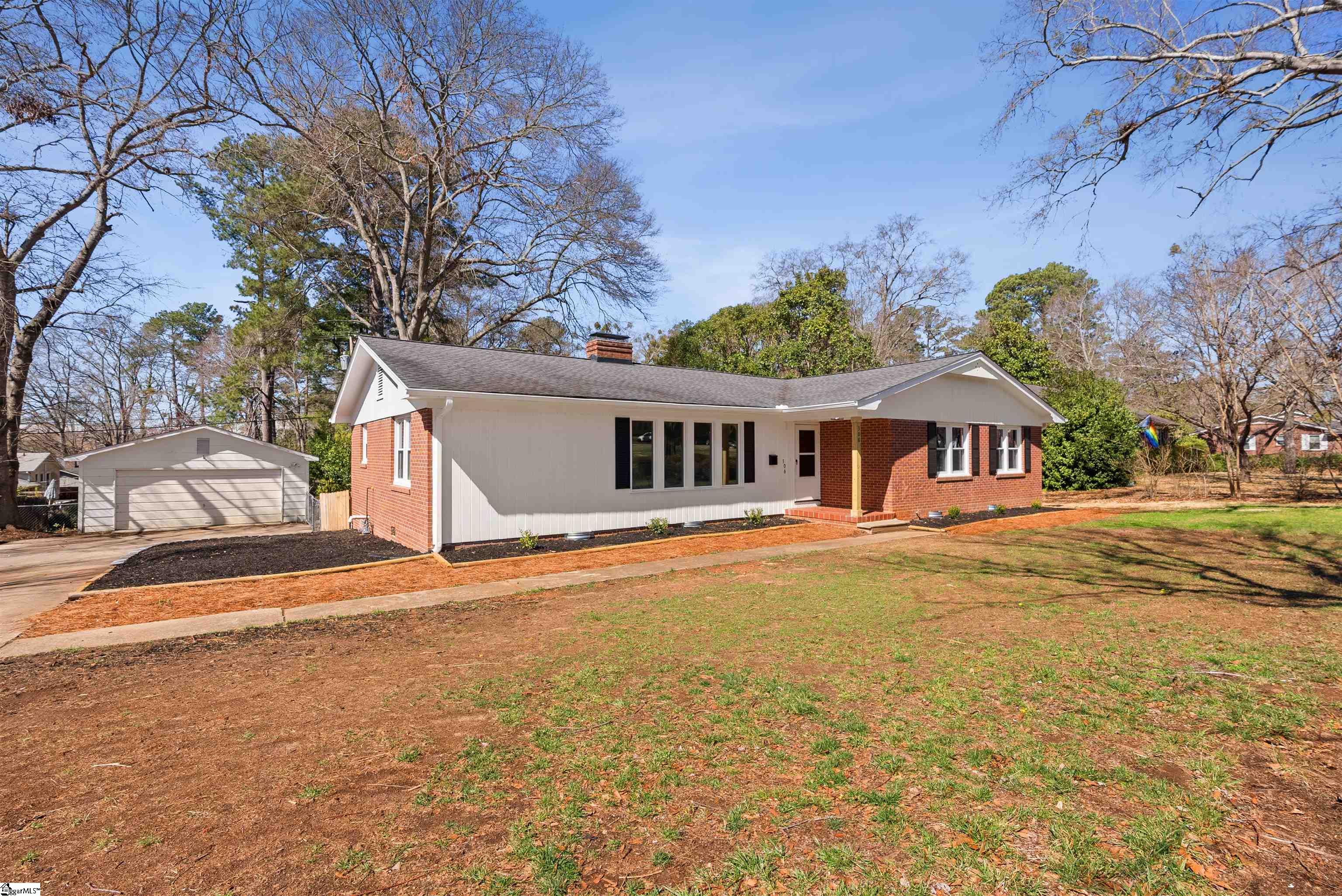 306 Fernwood Drive Spartanburg, SC 29307