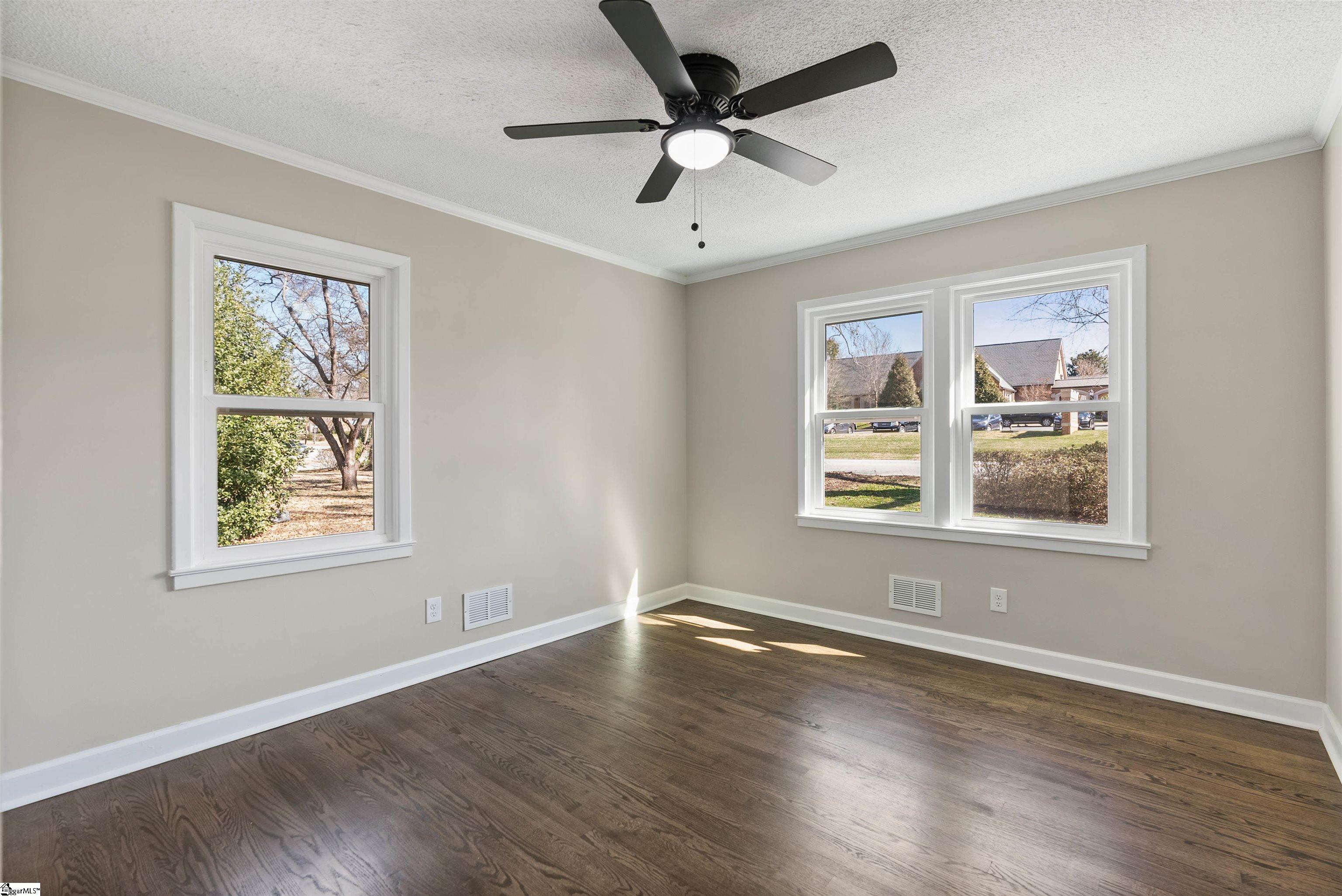 306 Fernwood Drive Spartanburg, SC 29307