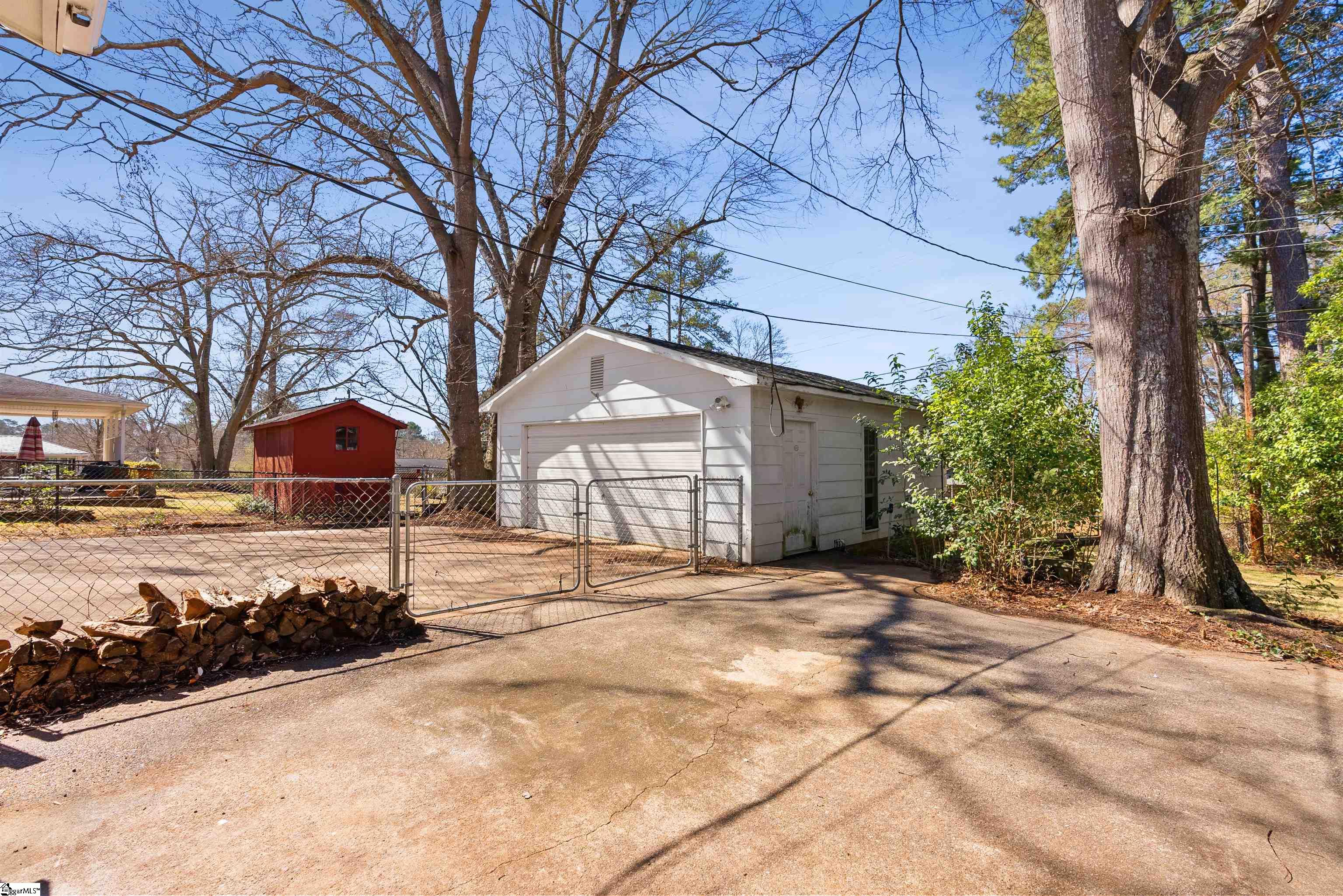 306 Fernwood Drive Spartanburg, SC 29307