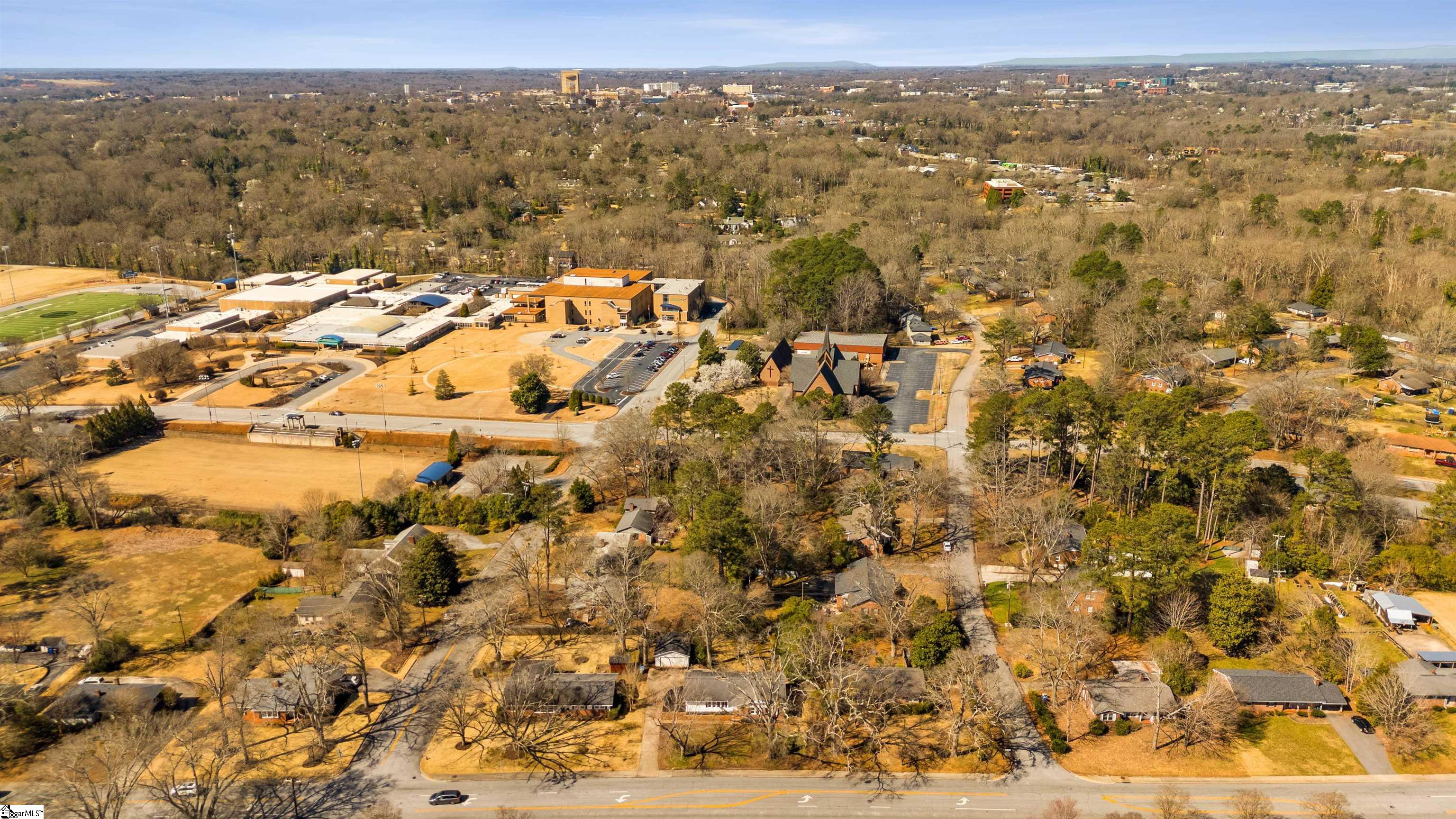 306 Fernwood Drive Spartanburg, SC 29307