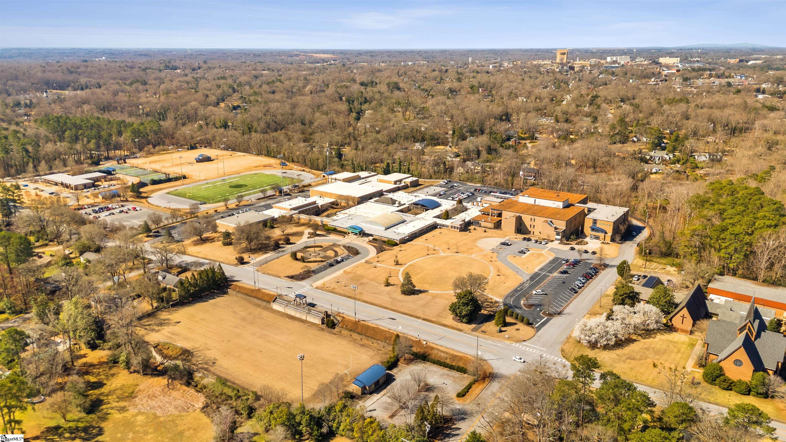 306 Fernwood Drive Spartanburg, SC 29307