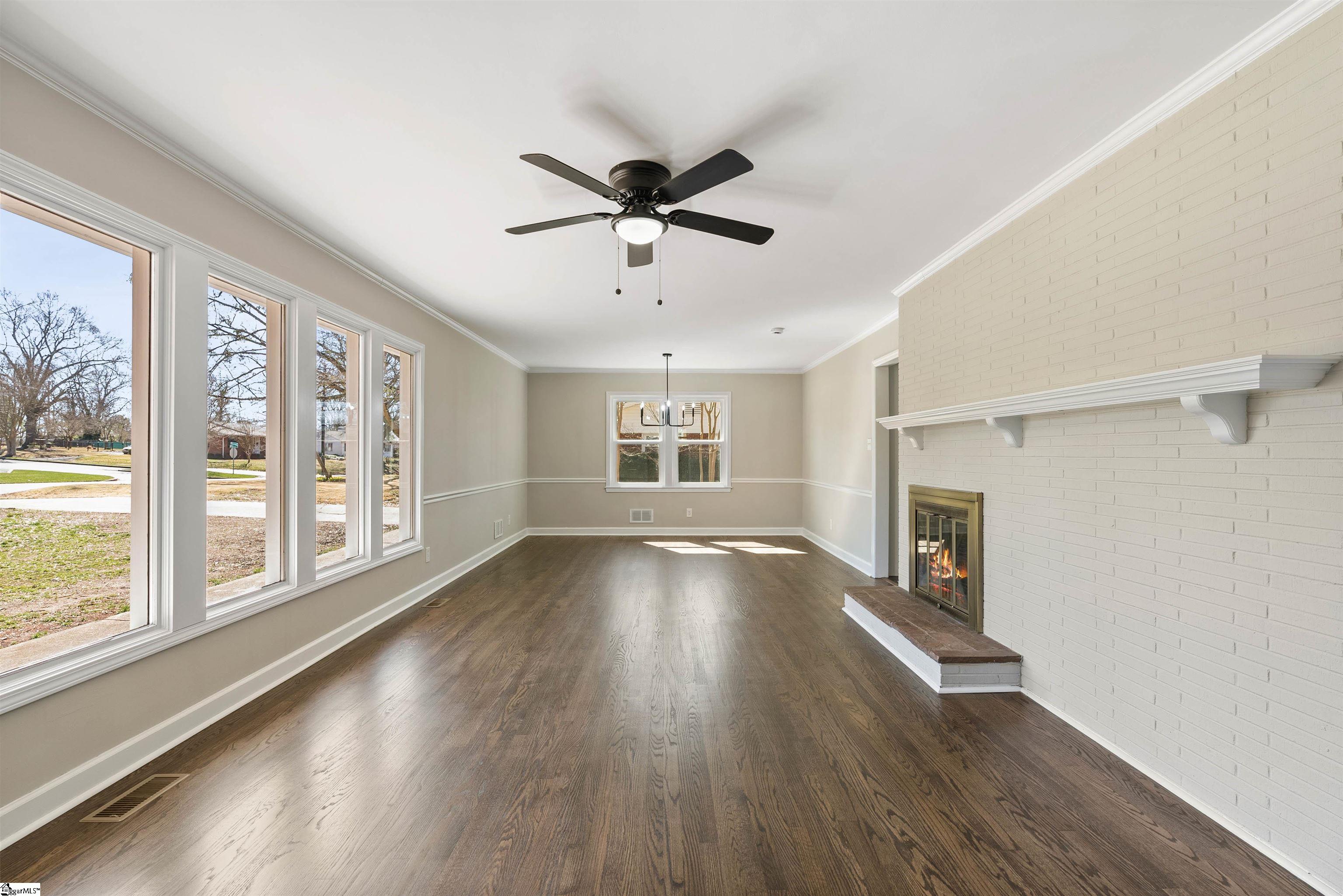 306 Fernwood Drive Spartanburg, SC 29307