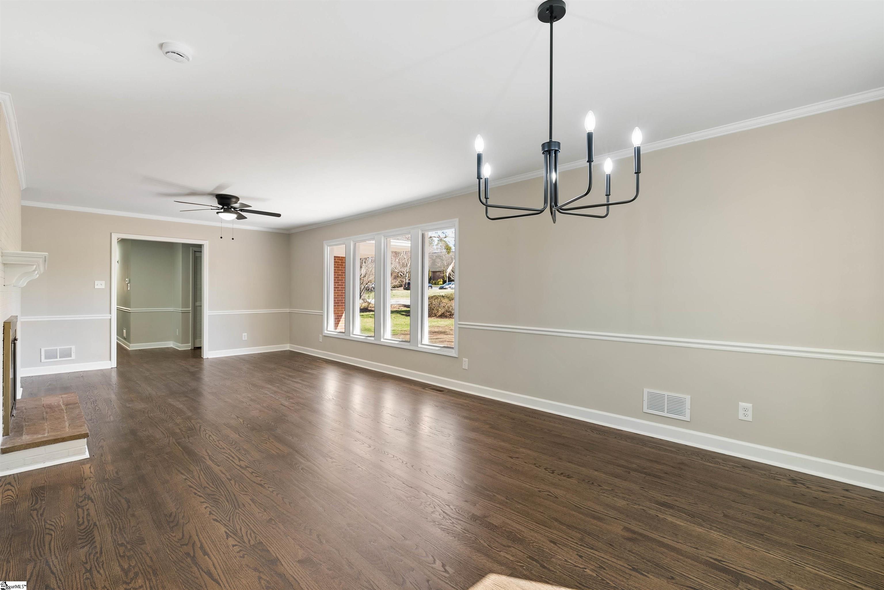 306 Fernwood Drive Spartanburg, SC 29307