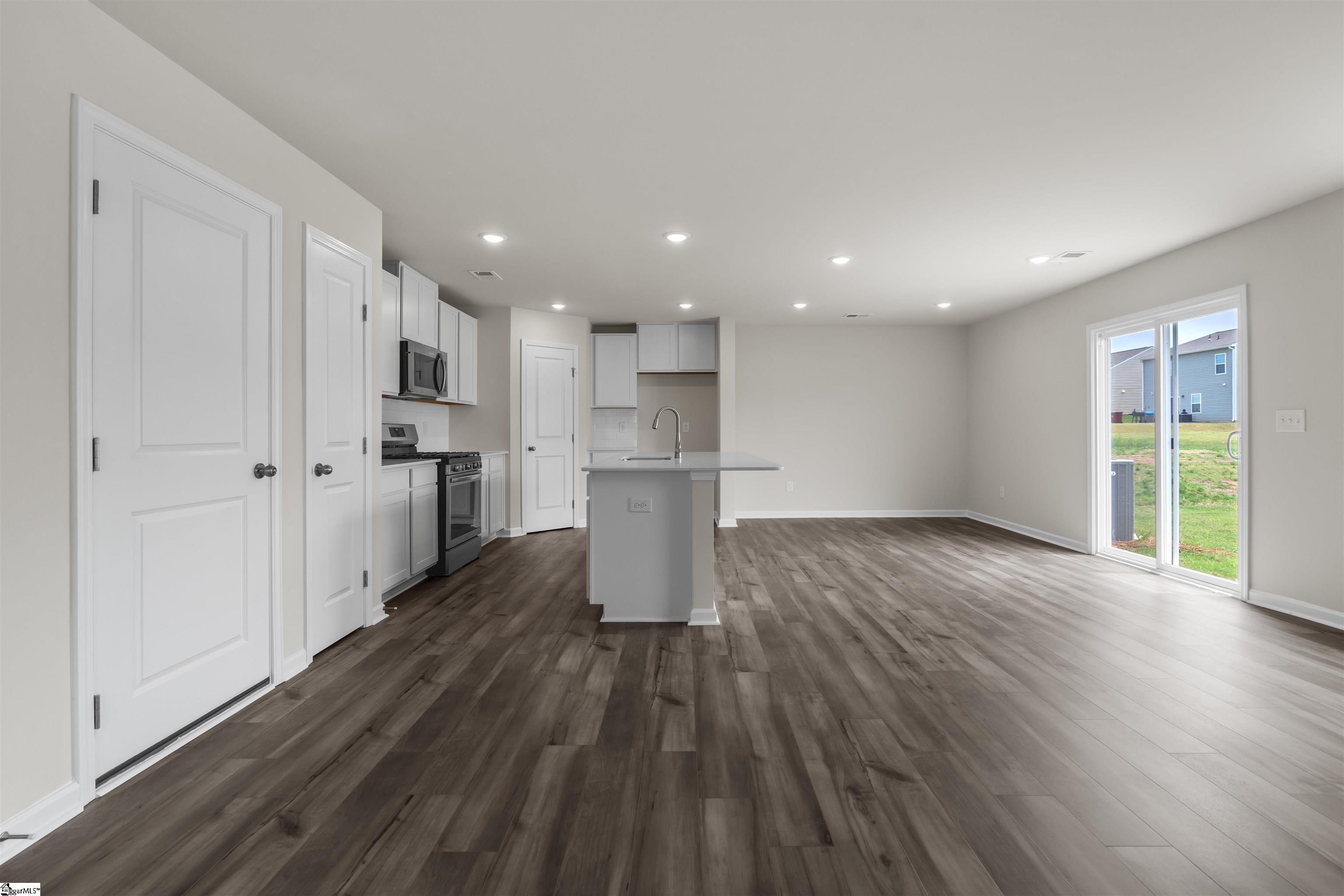 1075 Cleveland Meadows Trail Spartanburg, SC 29303