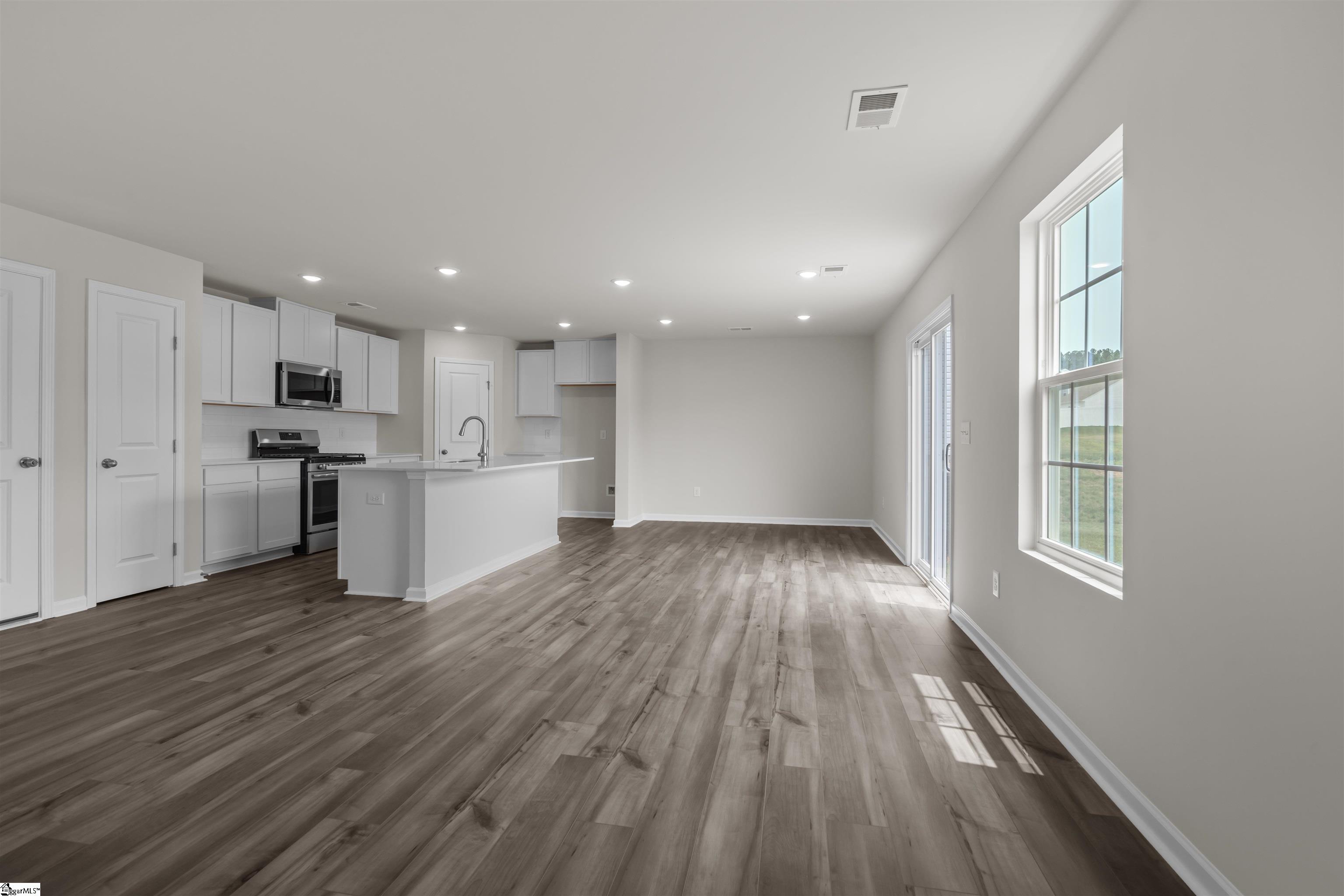 1075 Cleveland Meadows Trail Spartanburg, SC 29303